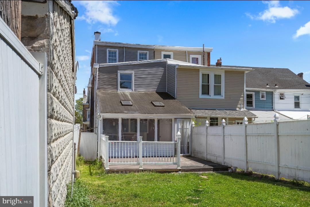 NORRISTOWN - Residential