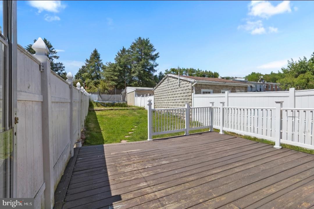 NORRISTOWN - Residential