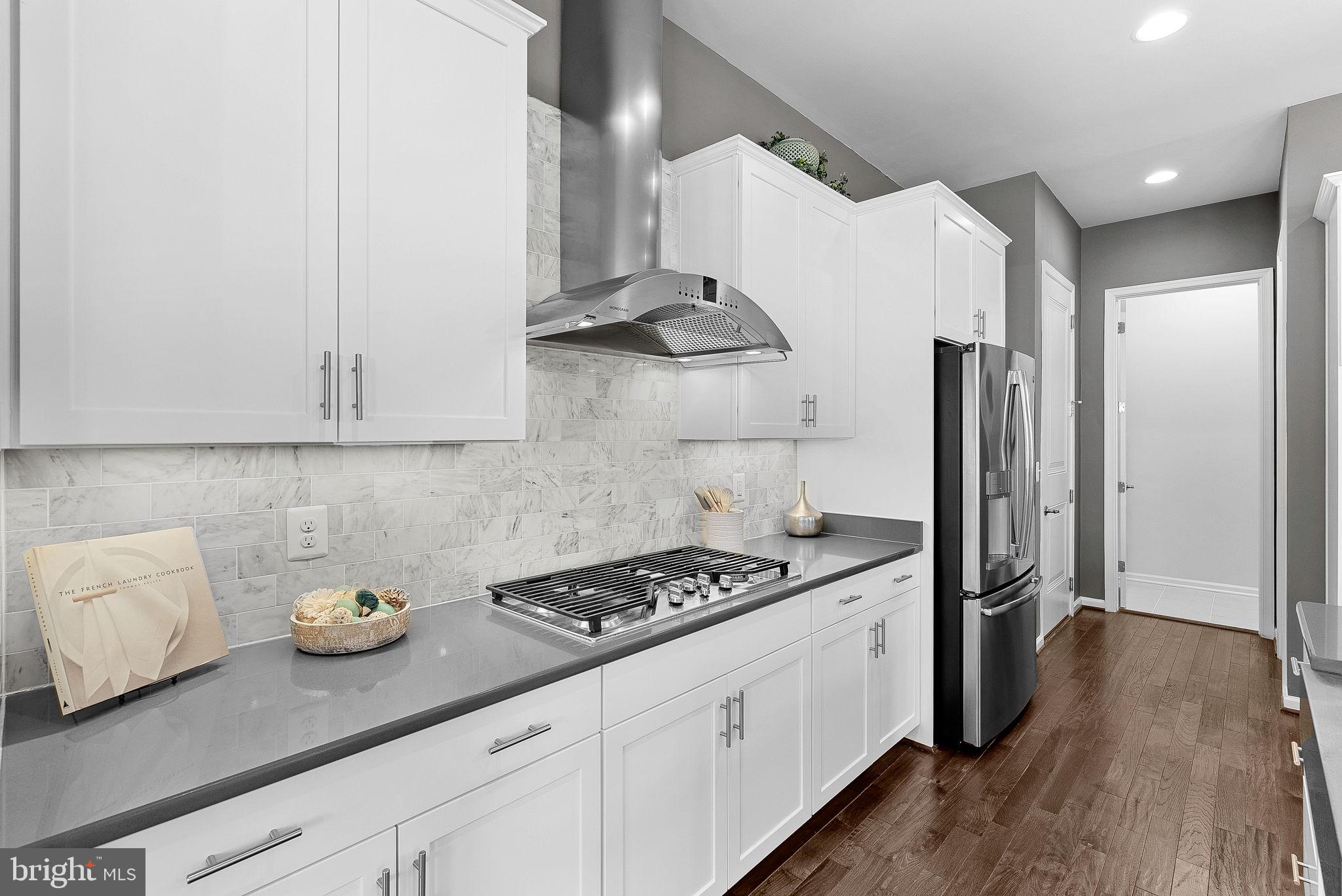 MEADOWBROOK - Residential