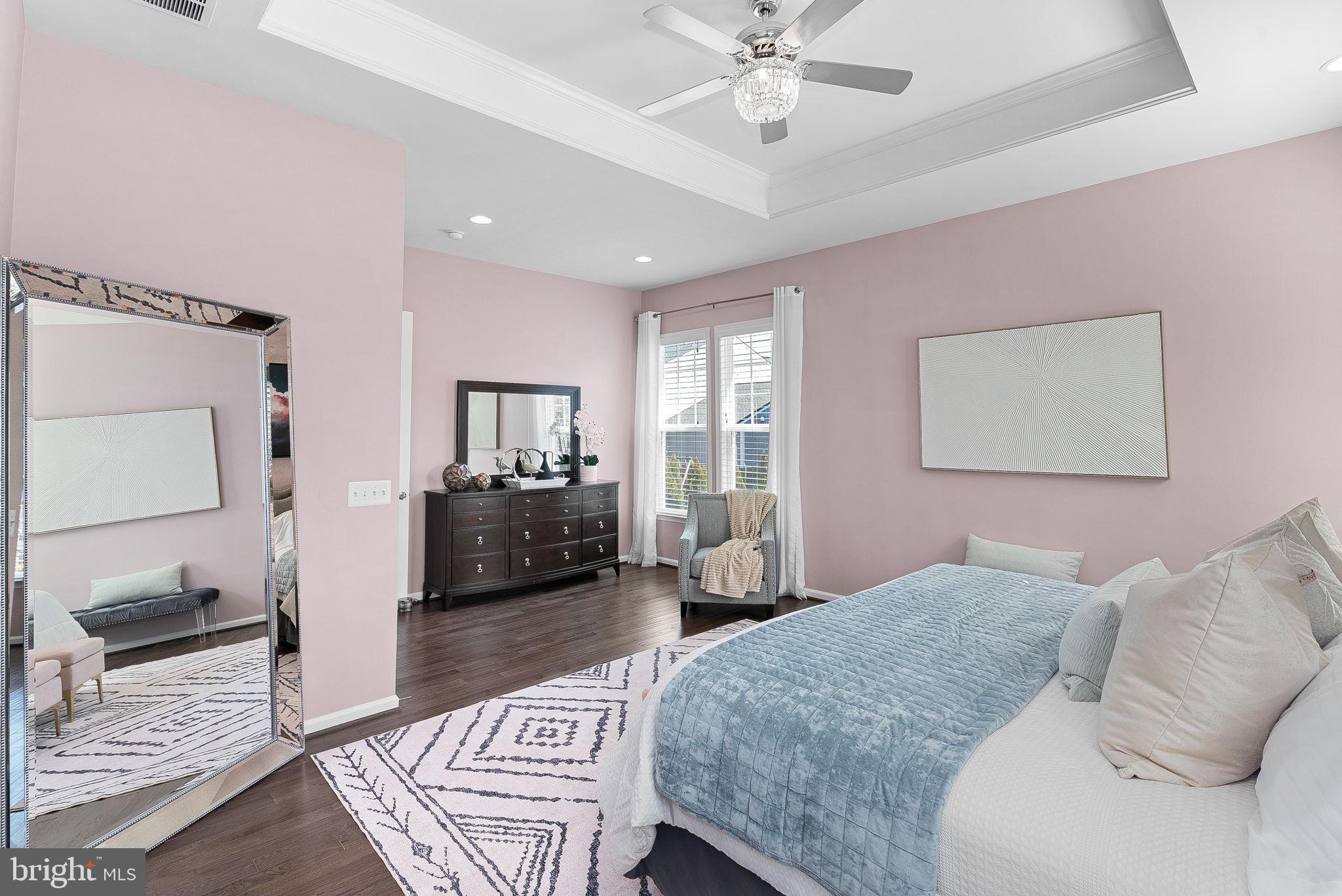 MEADOWBROOK - Residential
