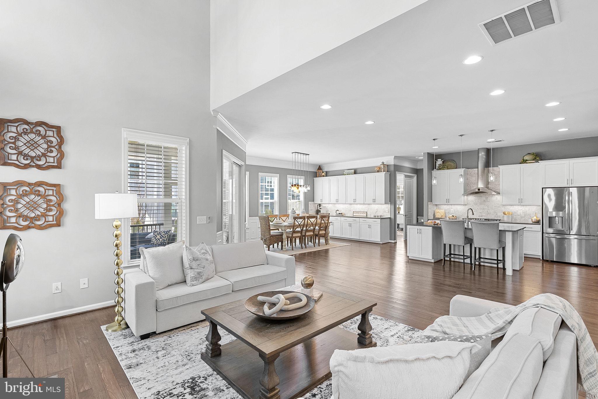 MEADOWBROOK - Residential