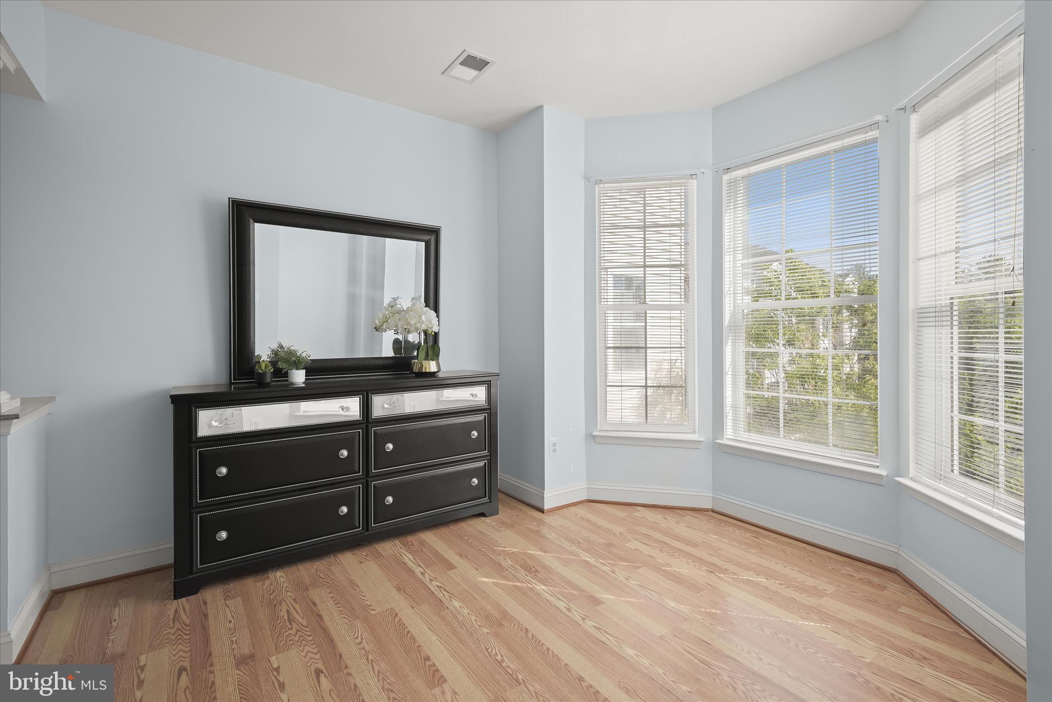 RIVER HILL - Residential