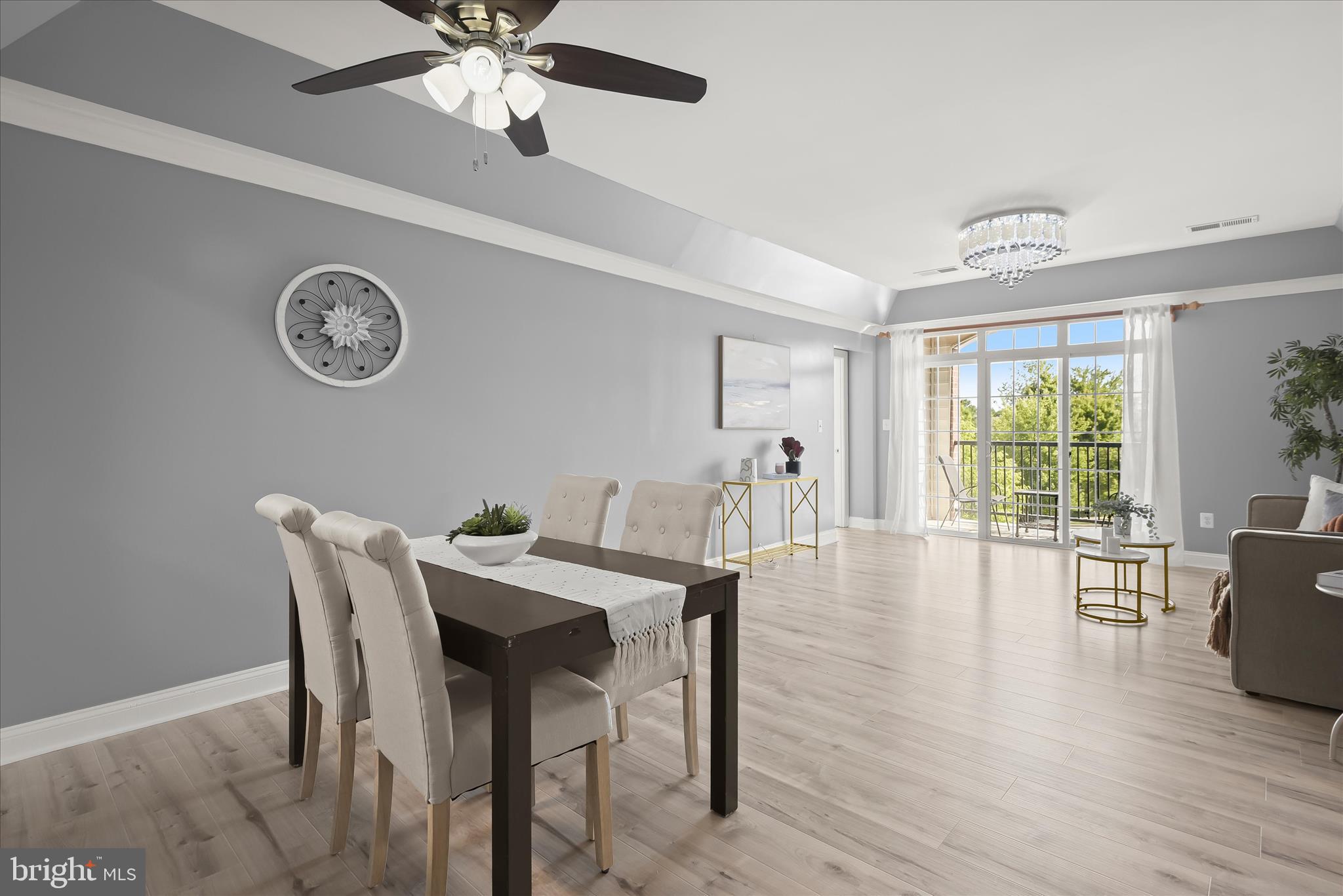 RIVER HILL - Residential