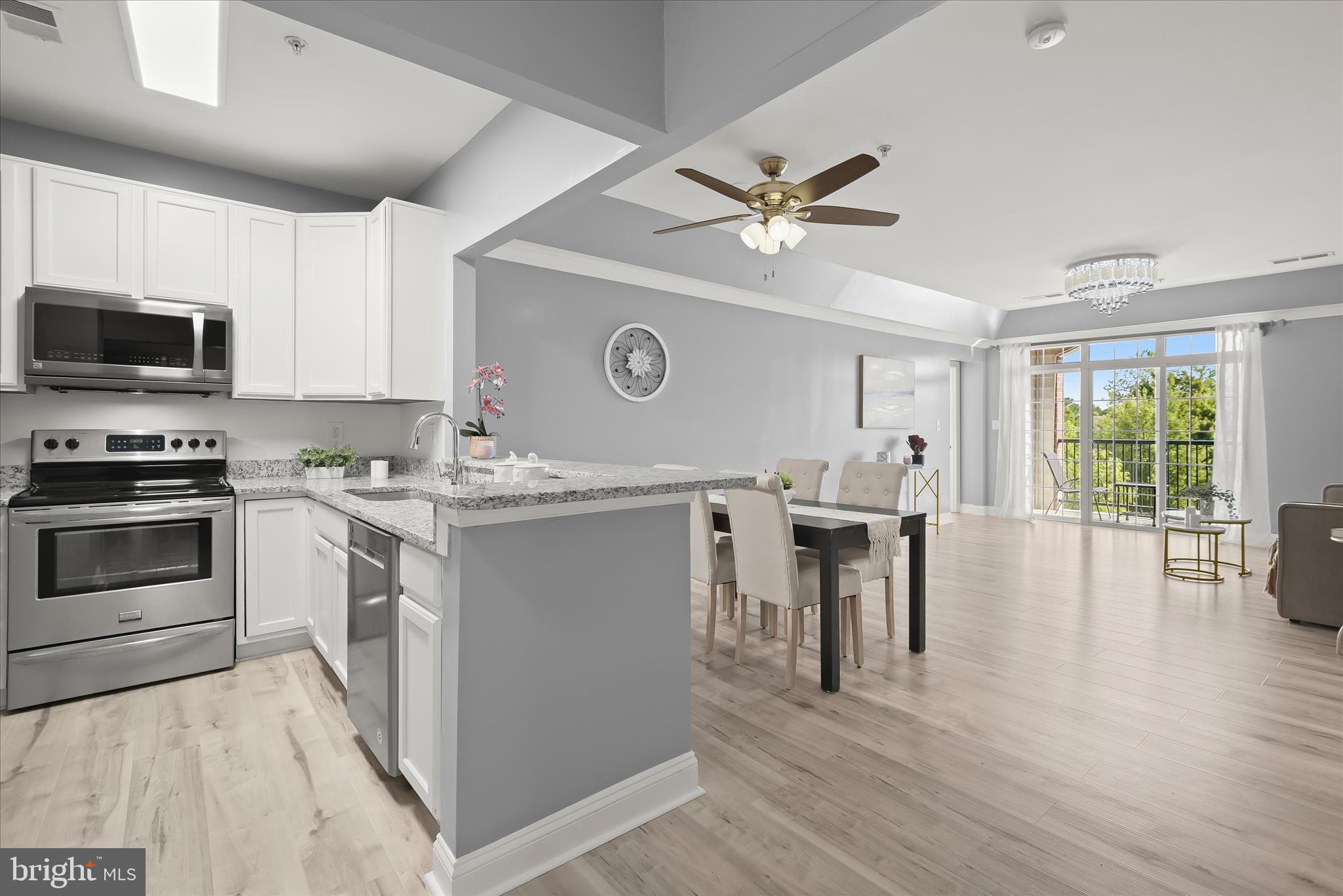 RIVER HILL - Residential
