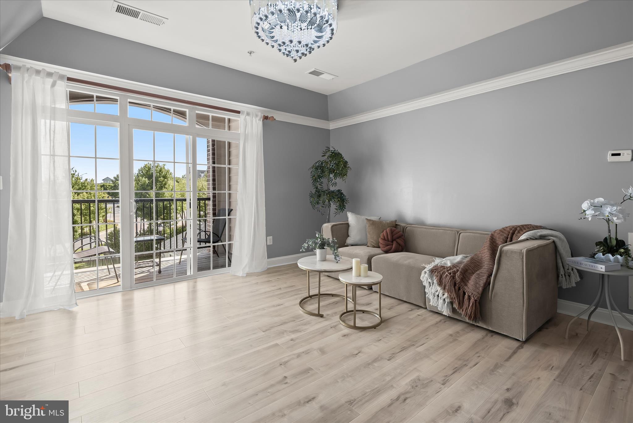 RIVER HILL - Residential