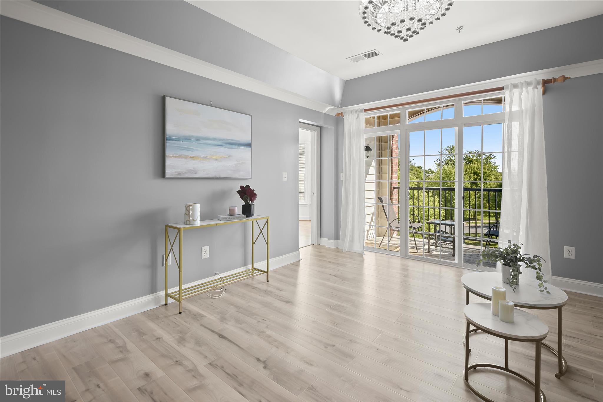 RIVER HILL - Residential