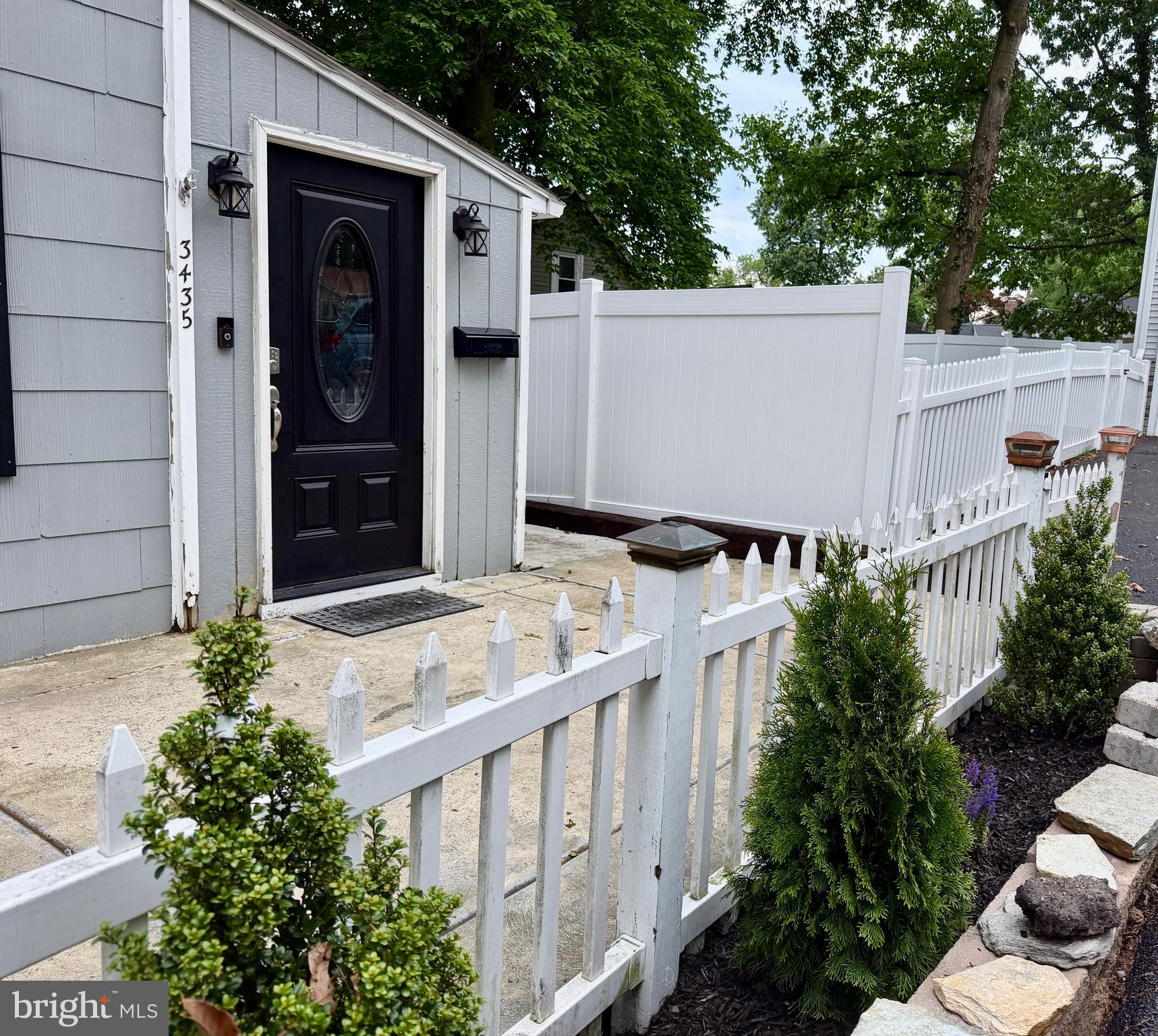 ARBOR LANE - Residential