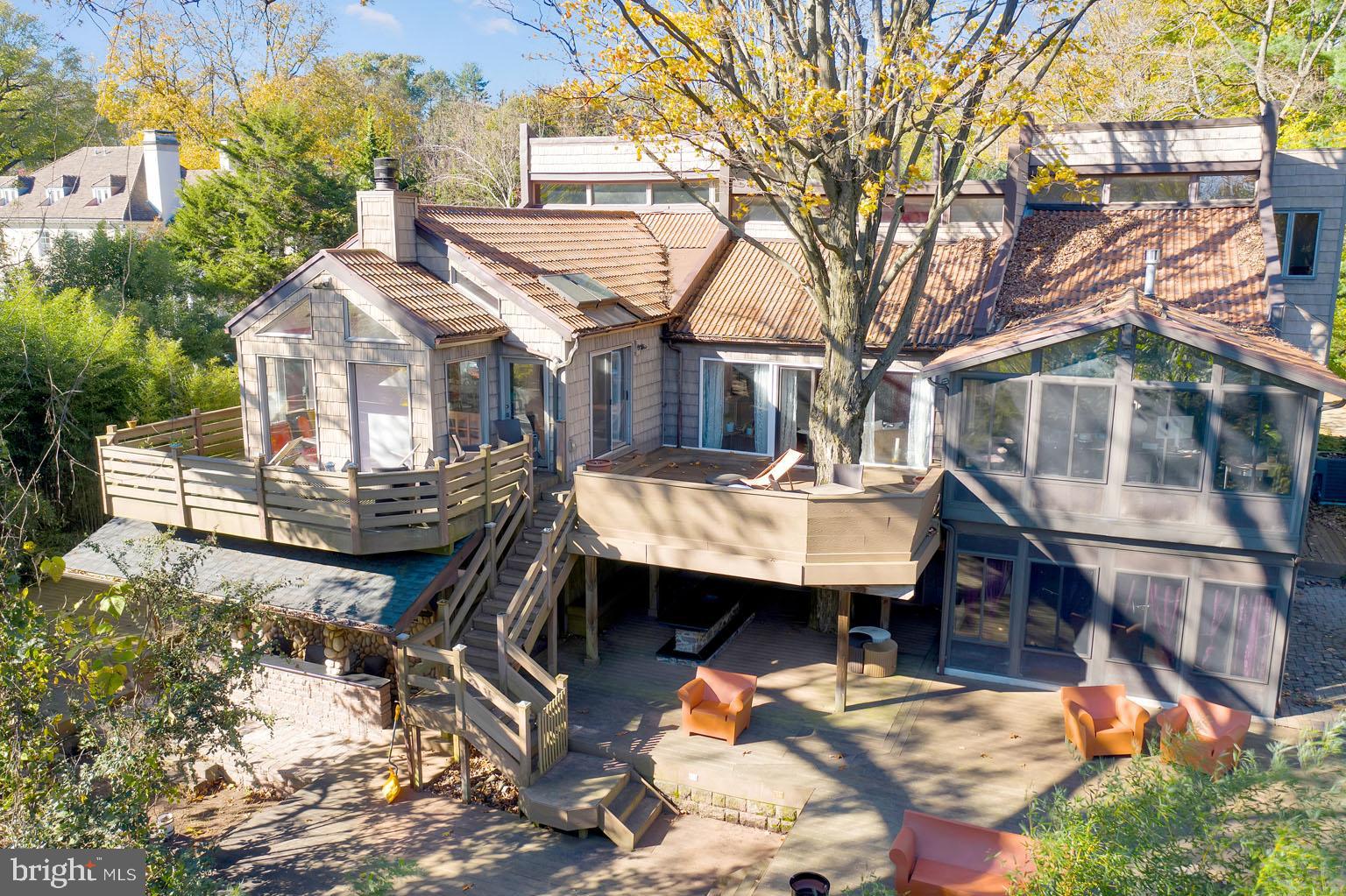 GLADWYNE - Residential