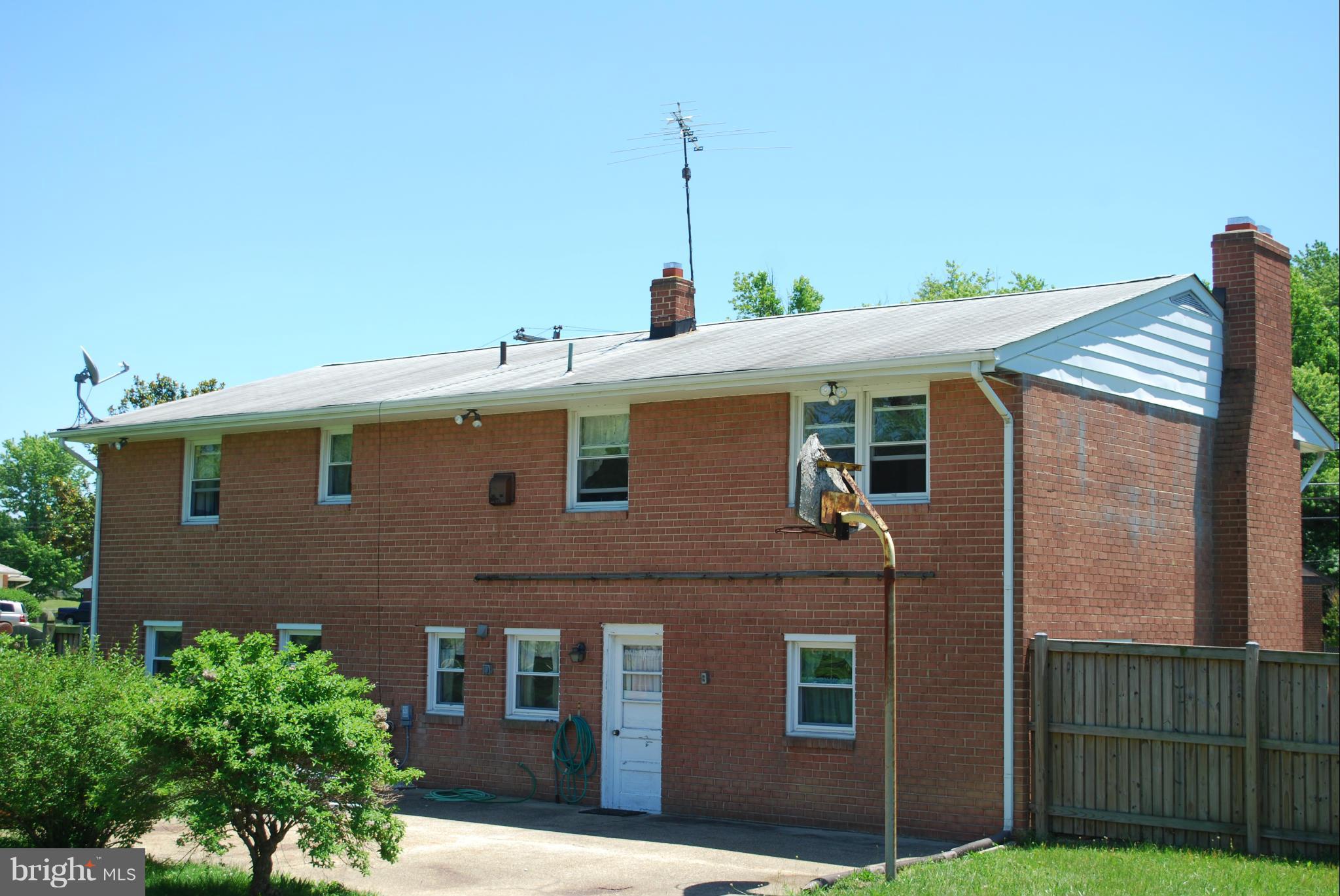 SURRATTS GARDENS - Residential