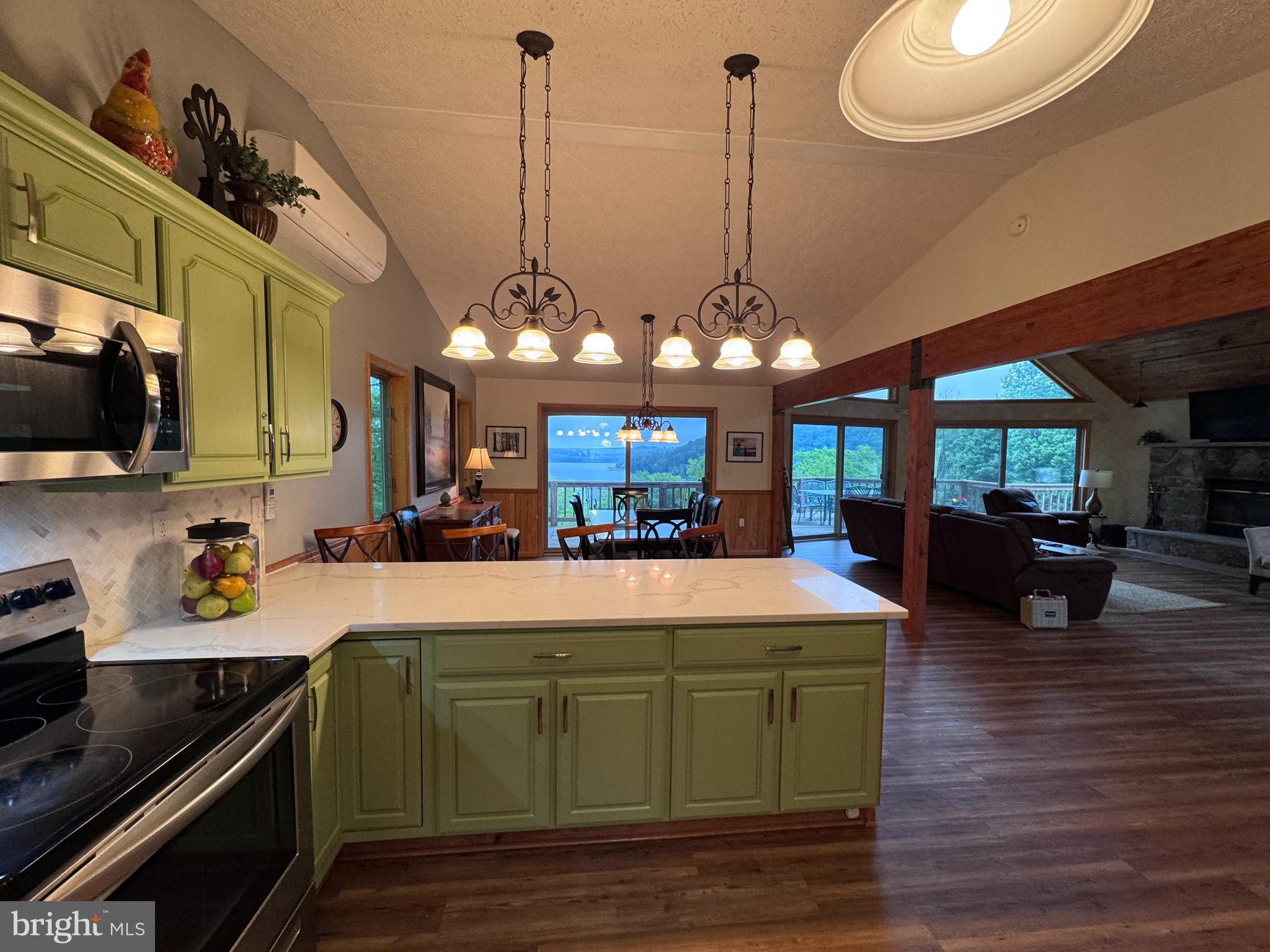 MONTE VISTA HEIGHTS - Residential