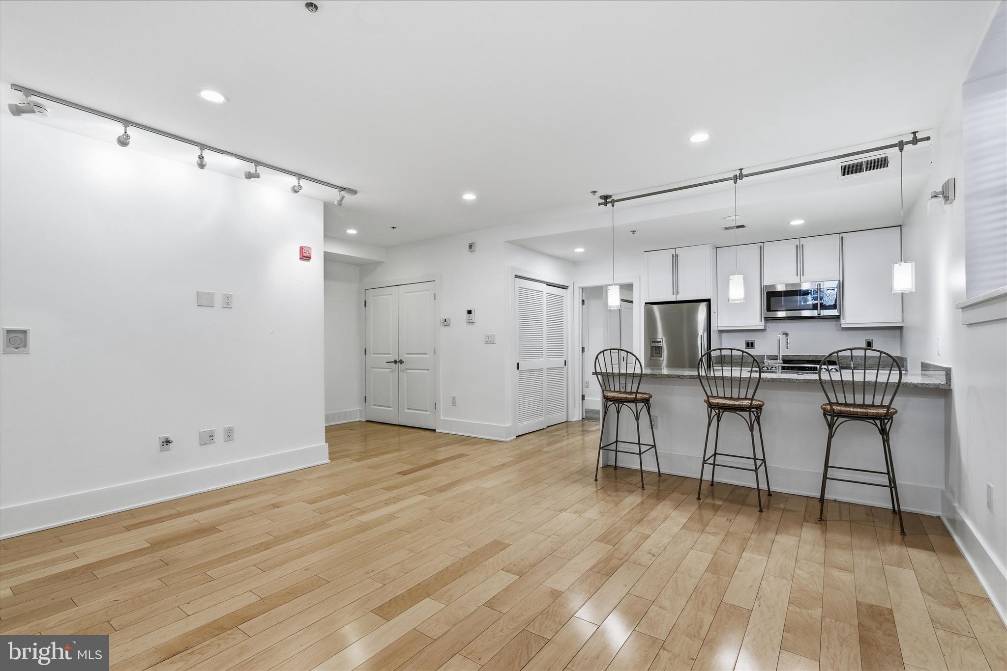 WOODLEY PARK - Residential
