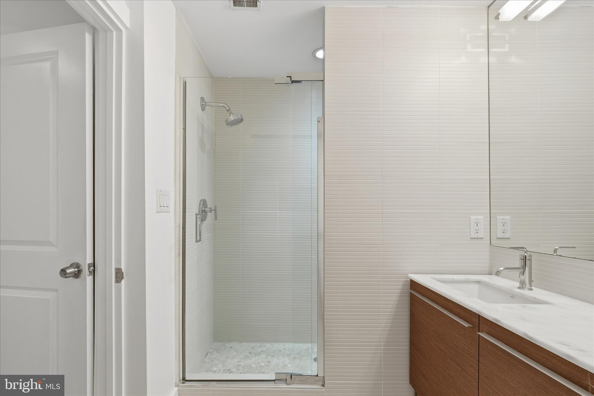 WOODLEY PARK - Residential