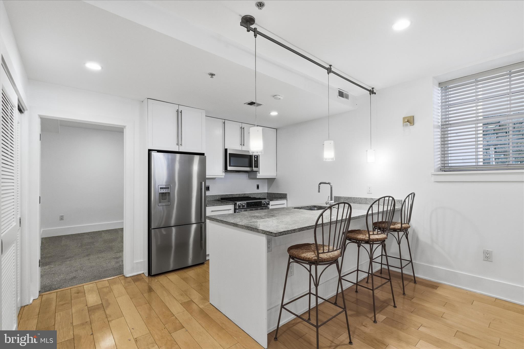 WOODLEY PARK - Residential