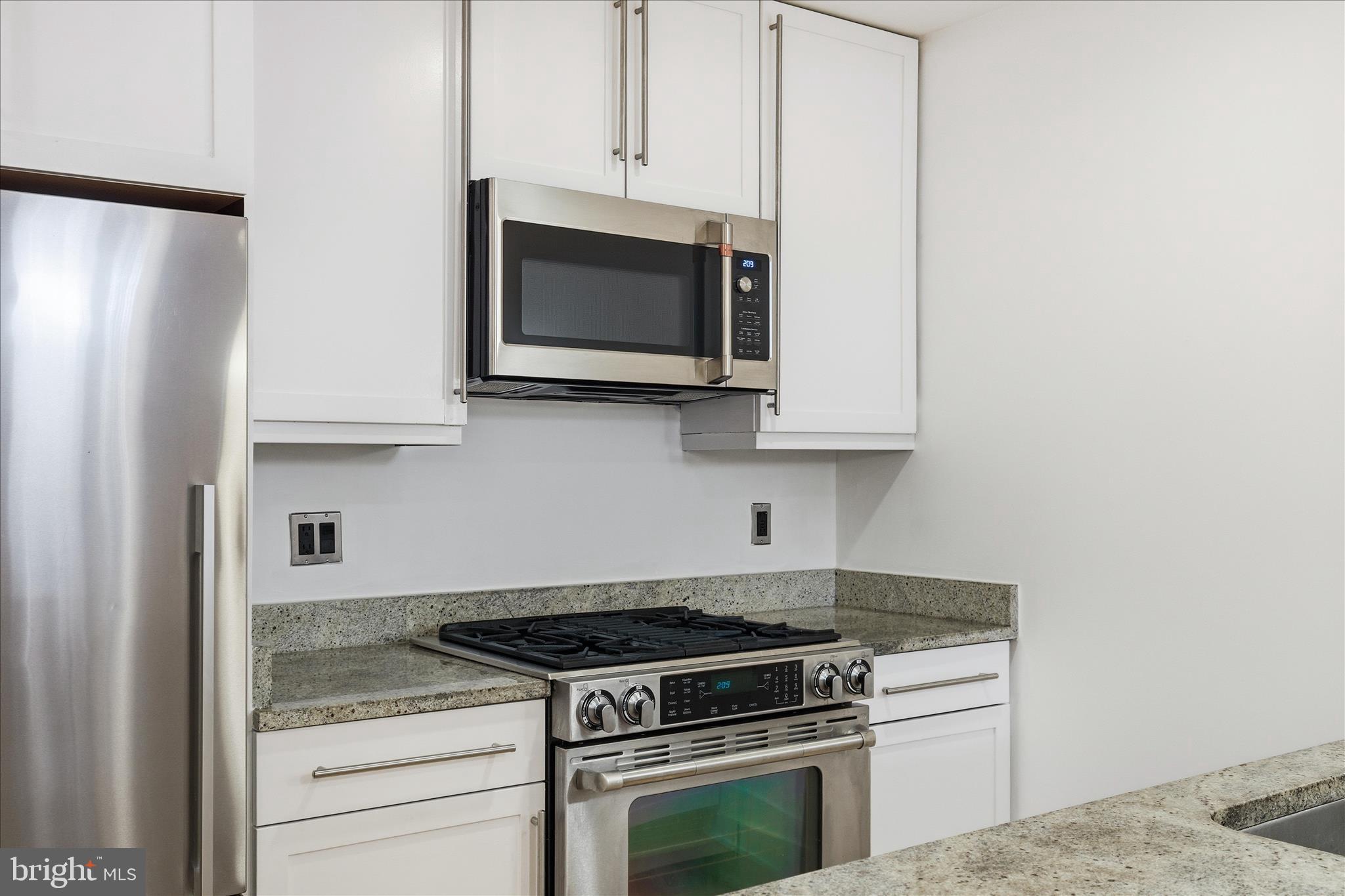 WOODLEY PARK - Residential