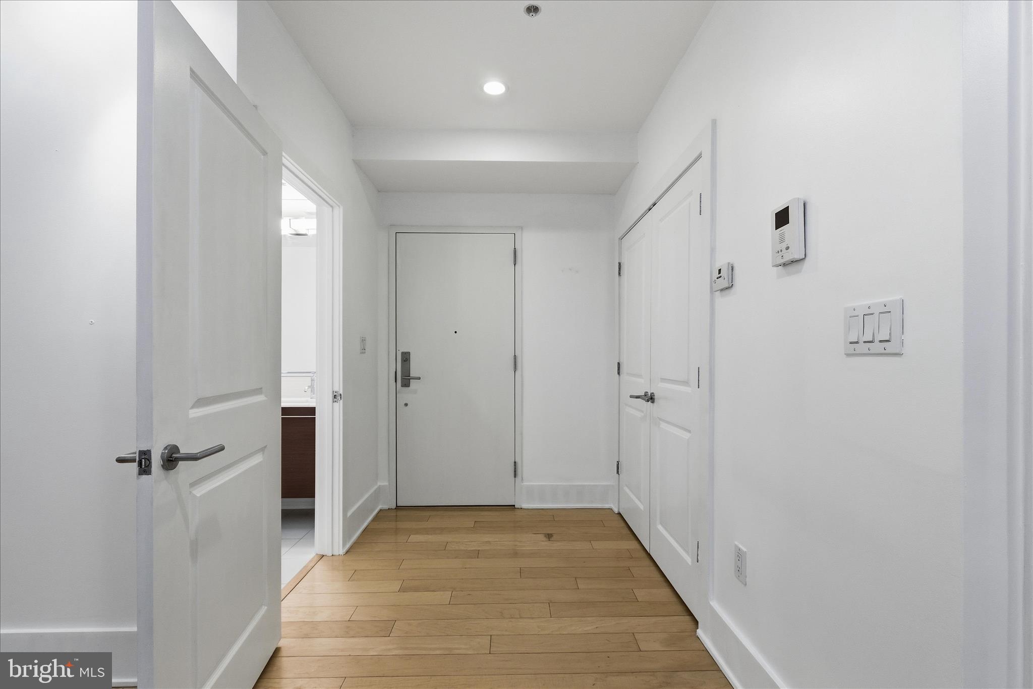 WOODLEY PARK - Residential