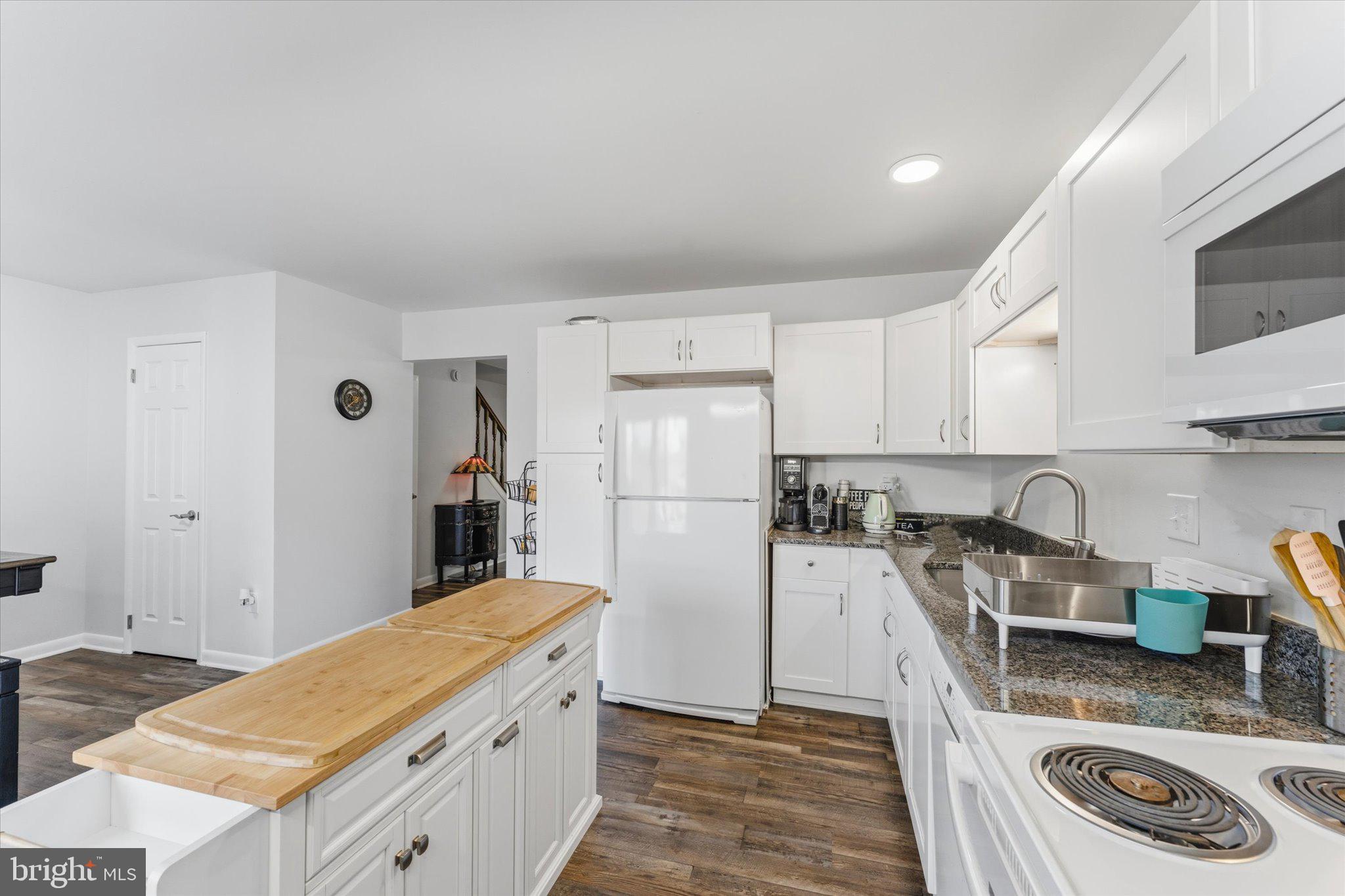 BREEZEWOOD FOREST EAST - Residential