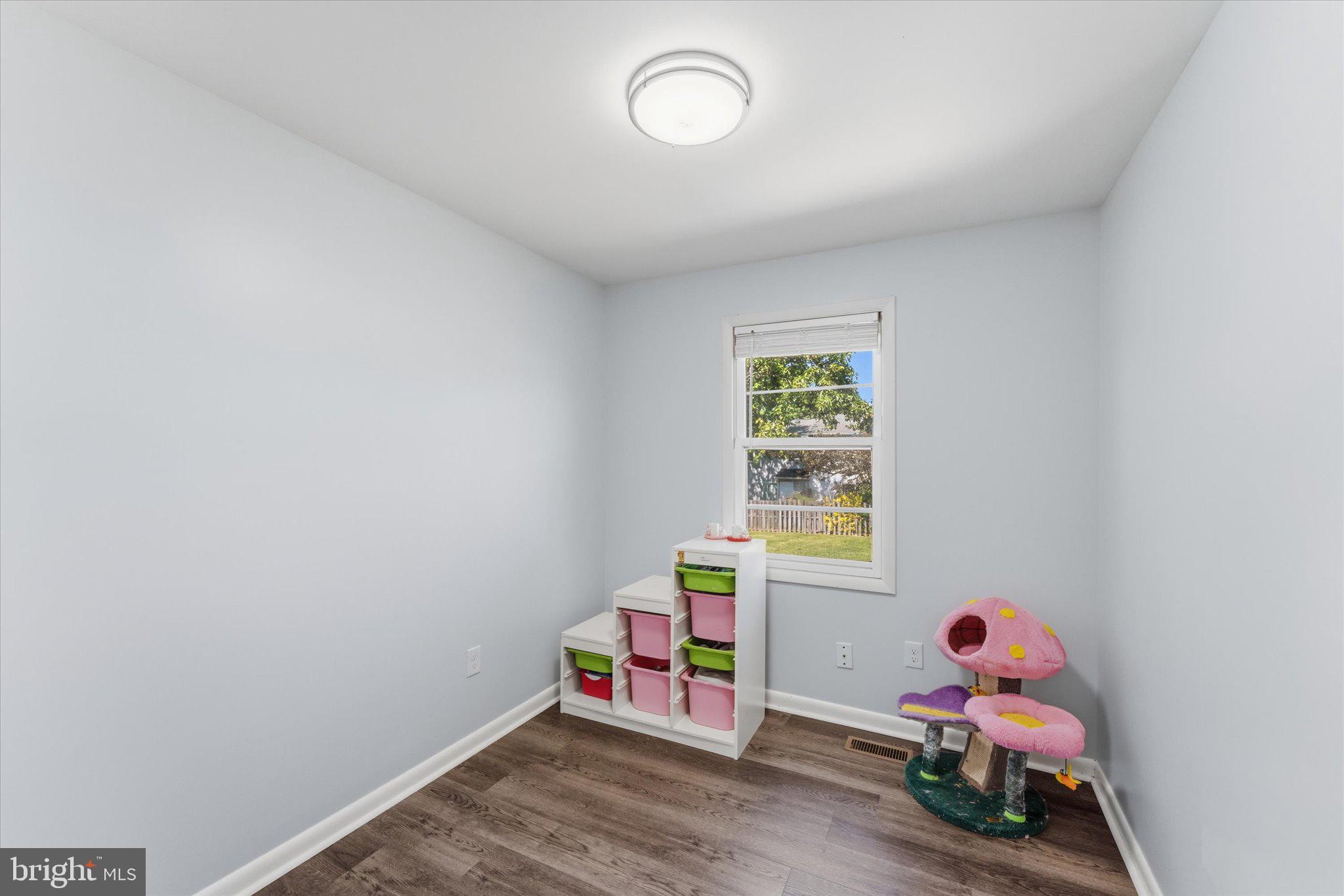 BREEZEWOOD FOREST EAST - Residential