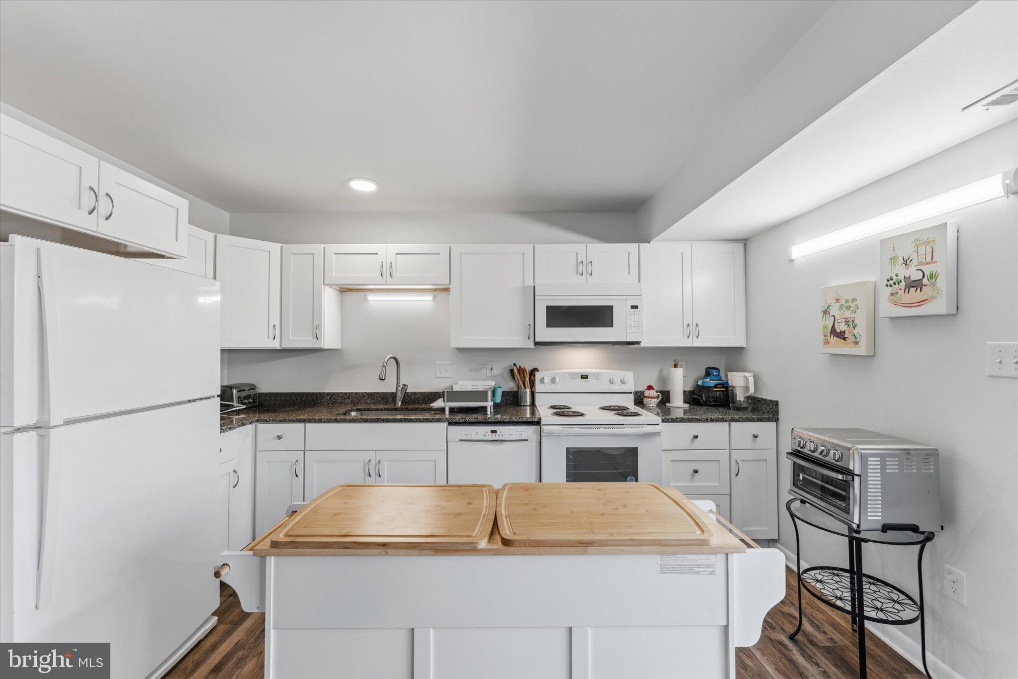 BREEZEWOOD FOREST EAST - Residential
