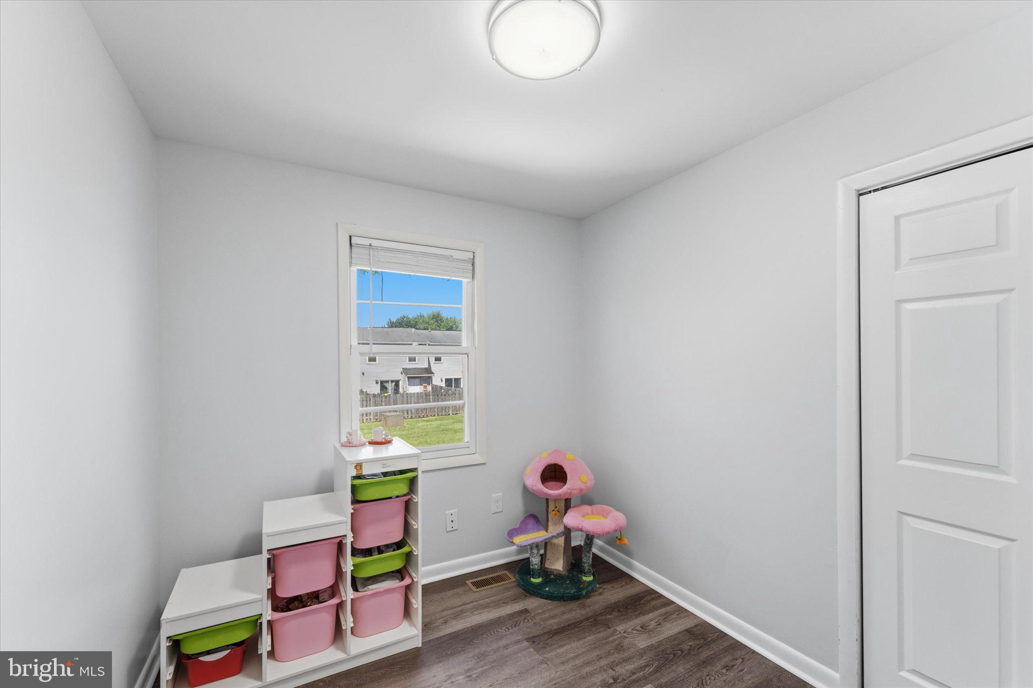 BREEZEWOOD FOREST EAST - Residential