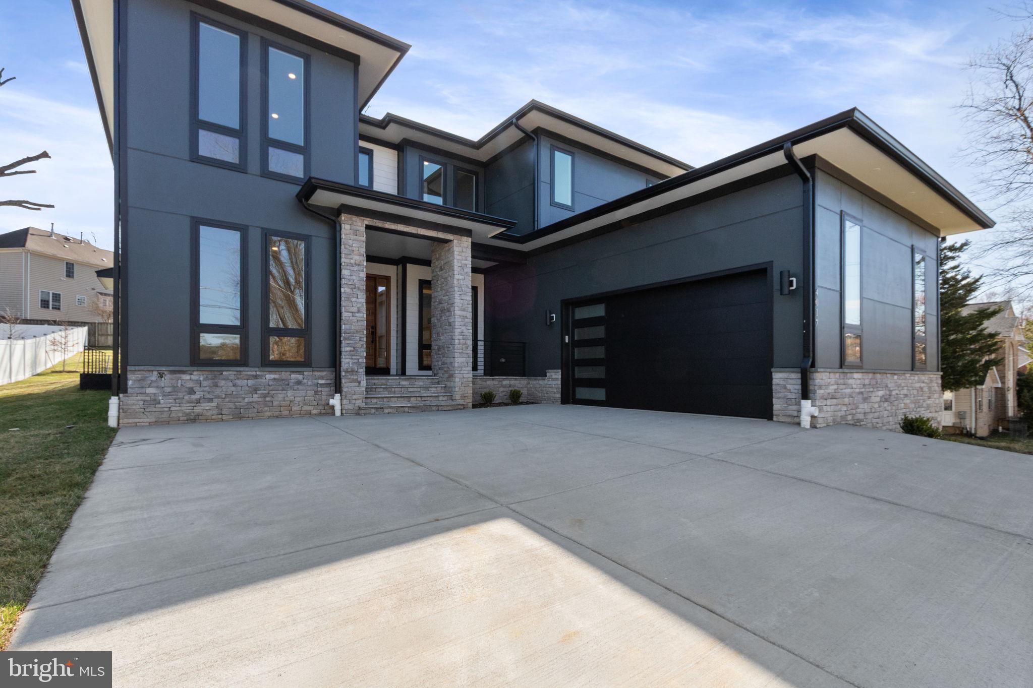 WOOD RUSSELL - Residential