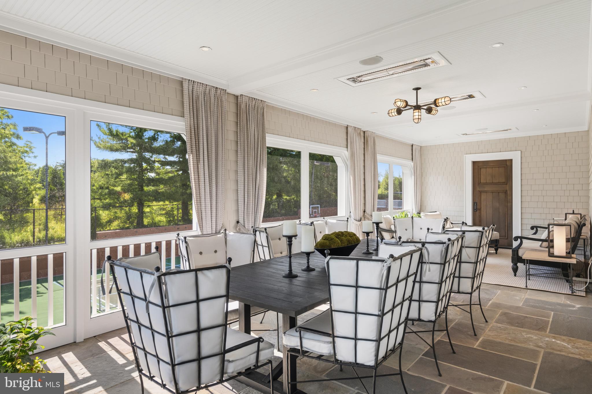 MAIDSTONE FARM - Residential
