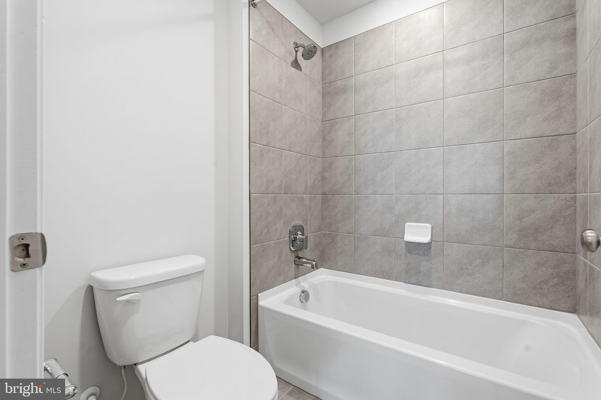 CREEKSIDE ESTATES - Residential