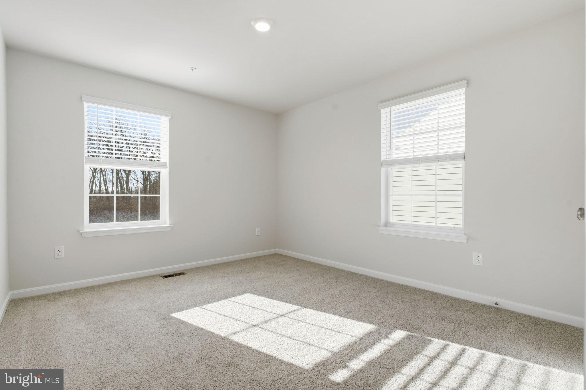 CREEKSIDE ESTATES - Residential