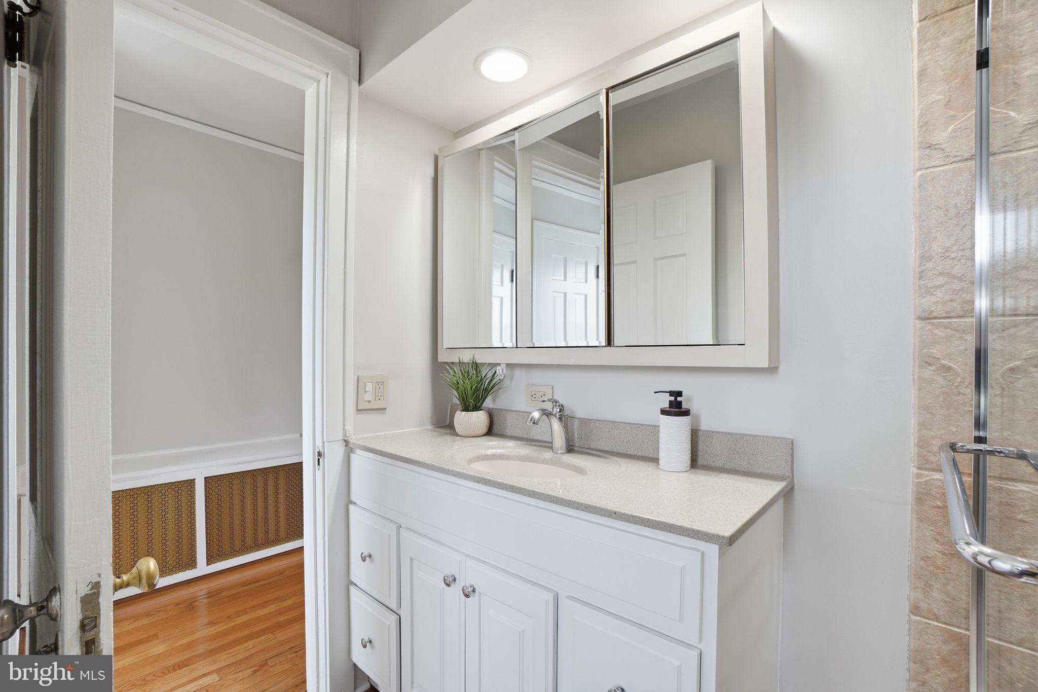 ARLINGTON RIDGE - Residential