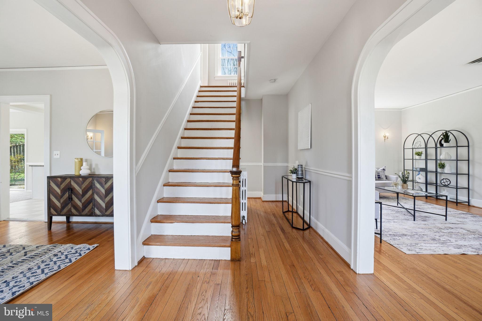 ARLINGTON RIDGE - Residential