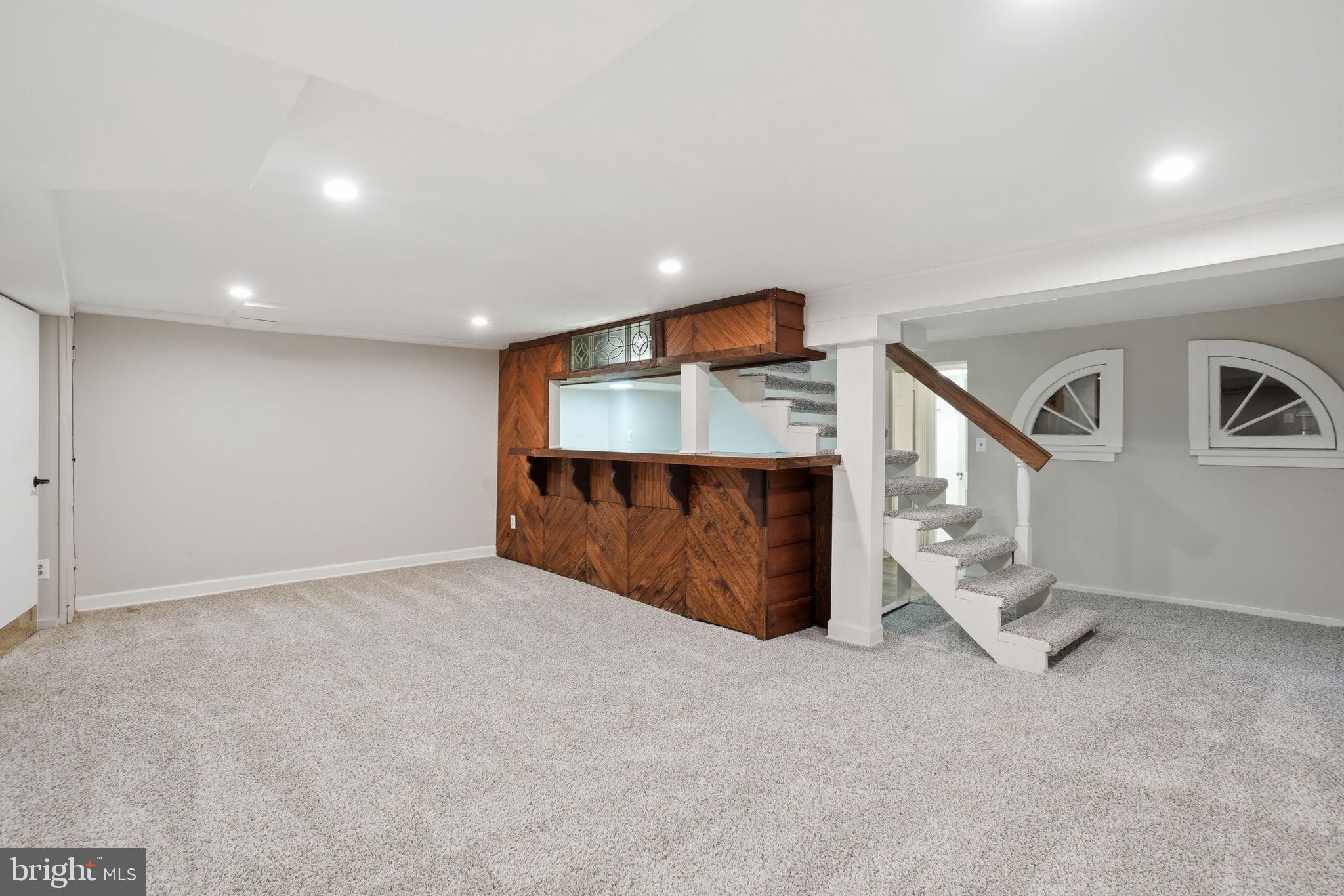 ARLINGTON RIDGE - Residential