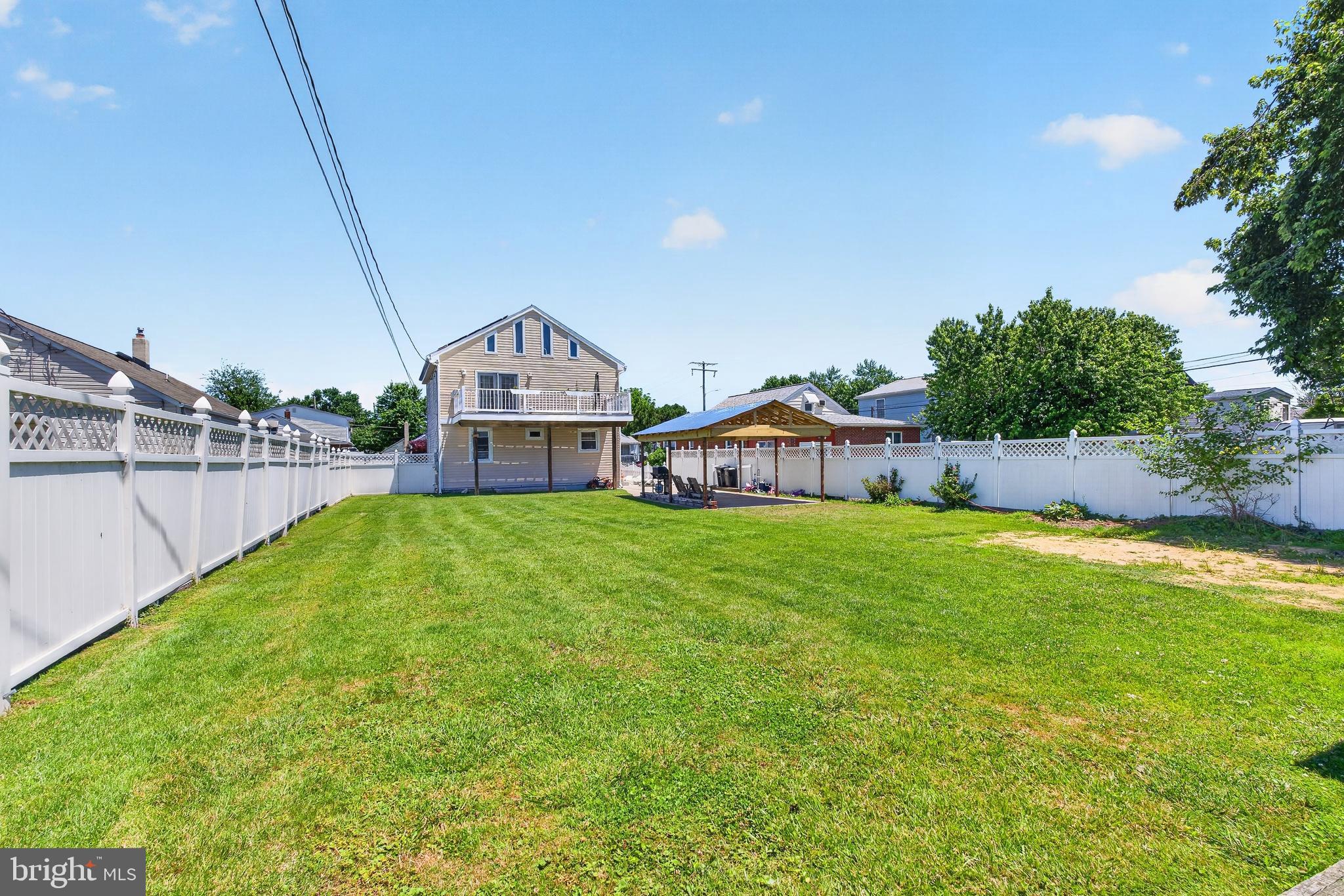 GRAY MANOR - Residential