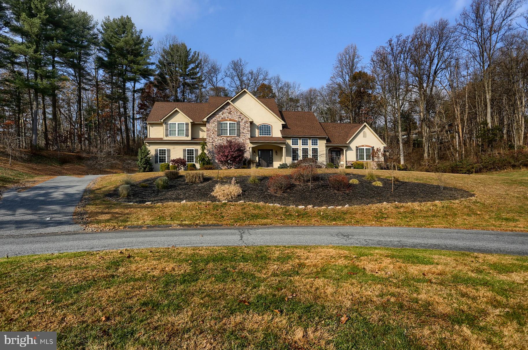 HIDDEN POND - Residential