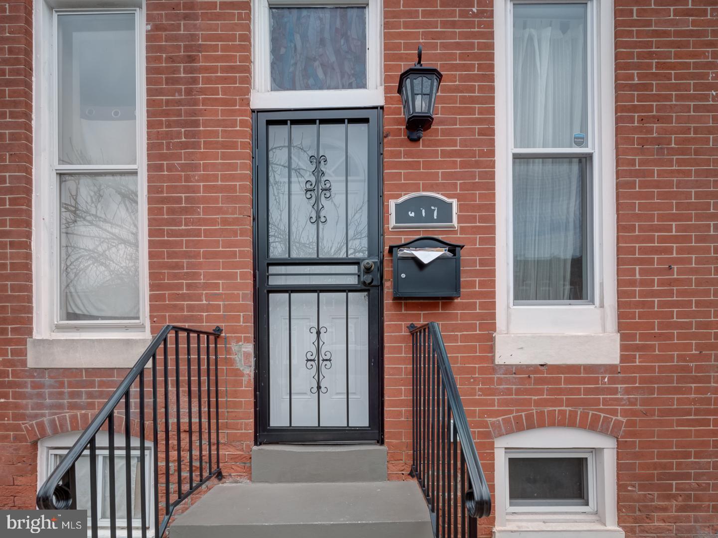 A nicely renovated home in the heart of Baltimore City, offers convenience and space.

Hardwood floors, updated kitchen, private backyard, washer and dryer with ample storage in the basement.  All the conveniences of home!  Unit will be available by August 1, 2026.

Need 48 hours notice to schedule a tour due to current tenant occupancy.

All application accepted!