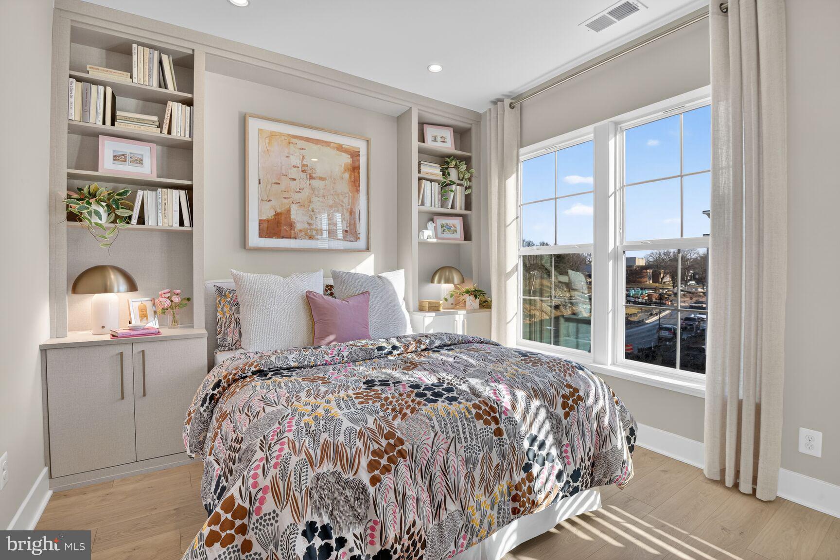 STRATHMORE VIEW - Residential