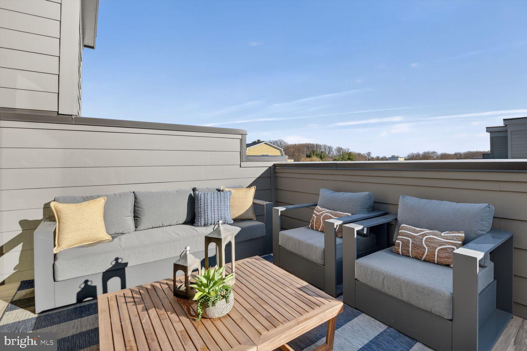 STRATHMORE VIEW - Residential