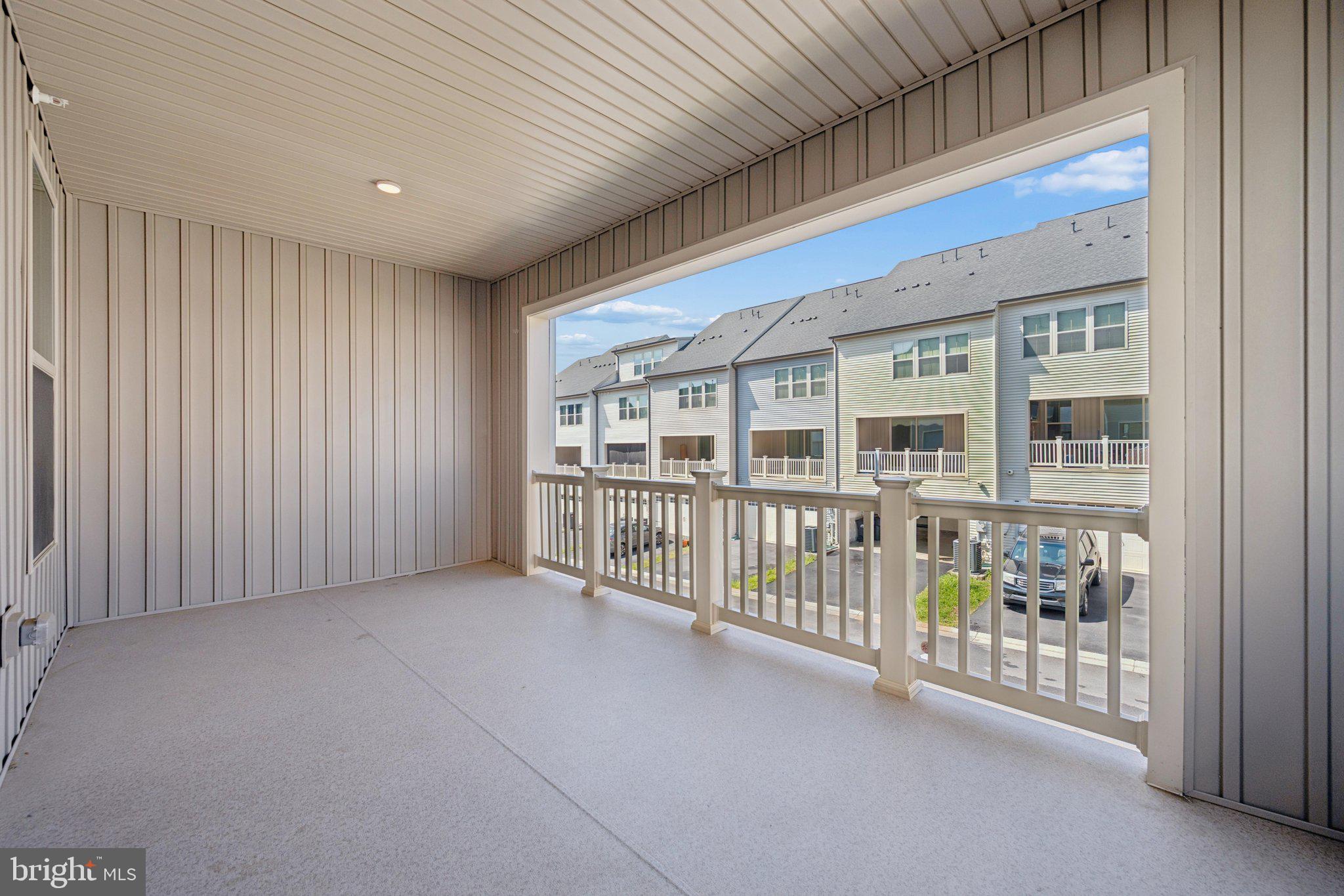 LAKE LINGANORE OAKDALE - Residential