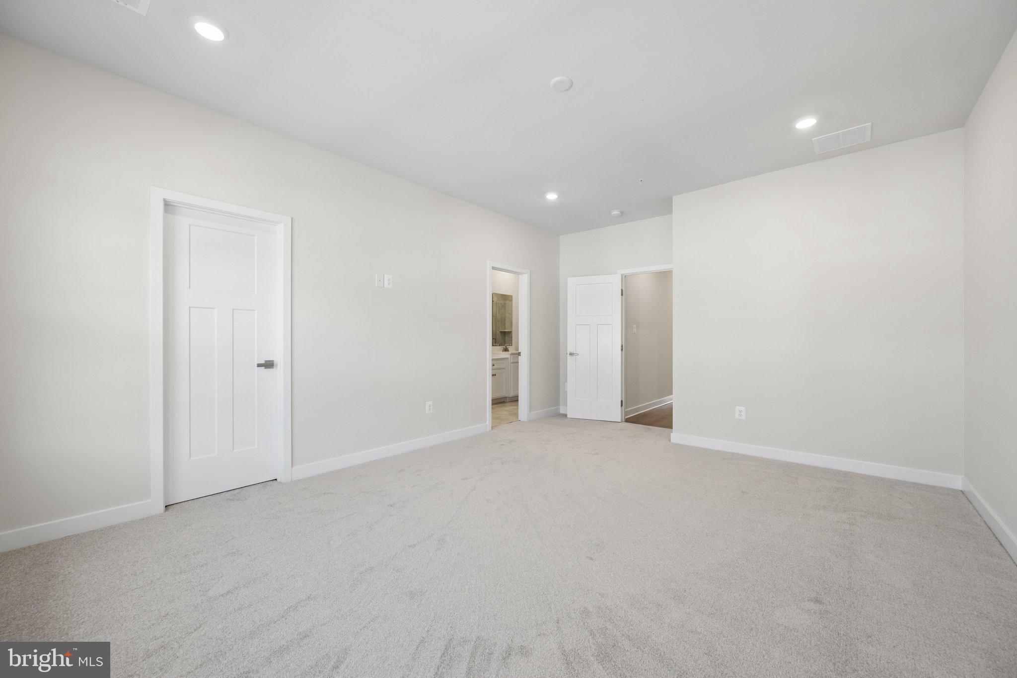 LAKE LINGANORE OAKDALE - Residential