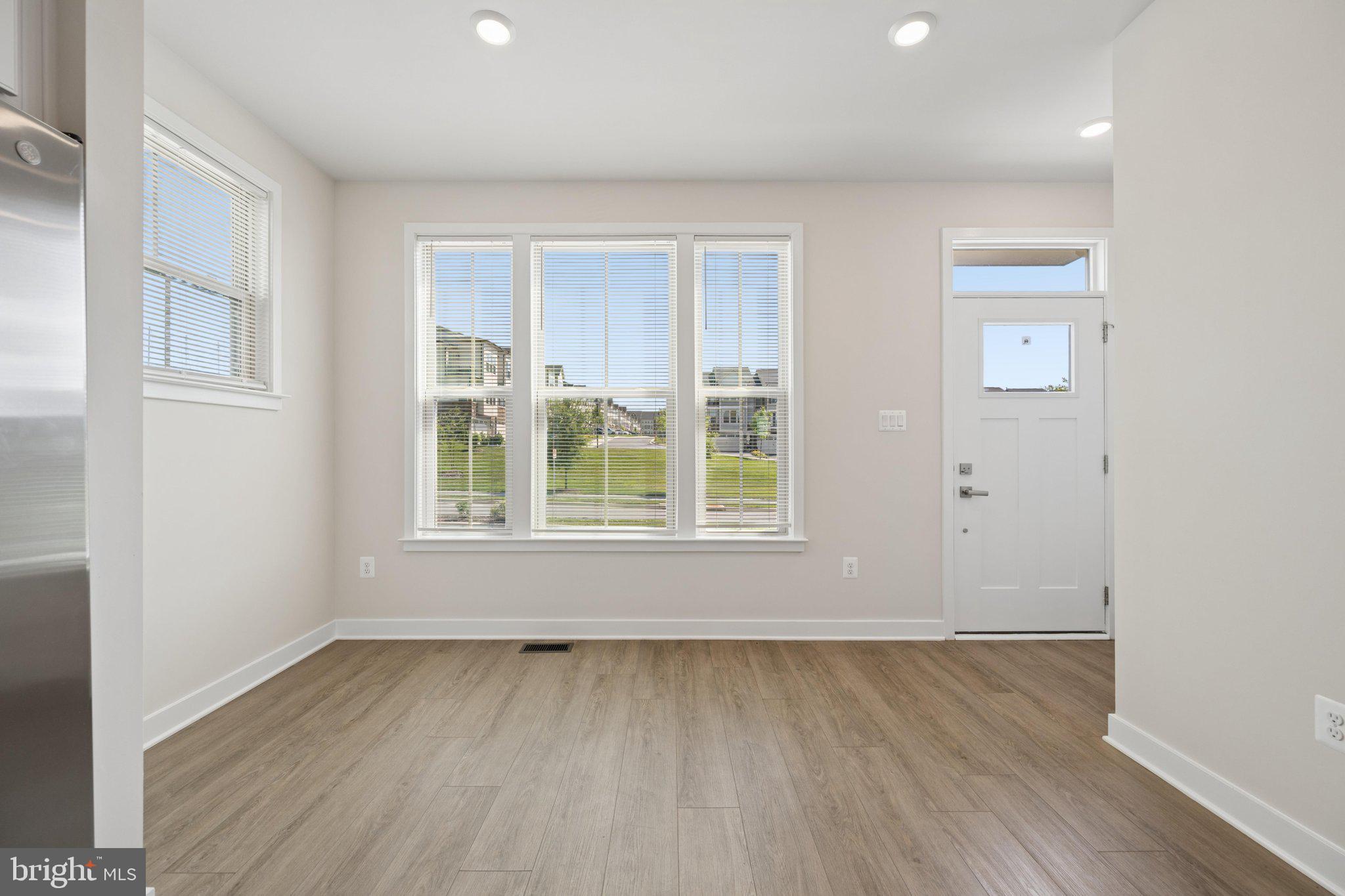 LAKE LINGANORE OAKDALE - Residential