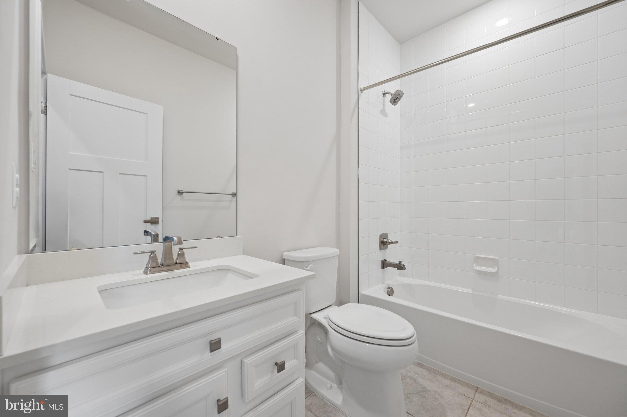 LAKE LINGANORE OAKDALE - Residential