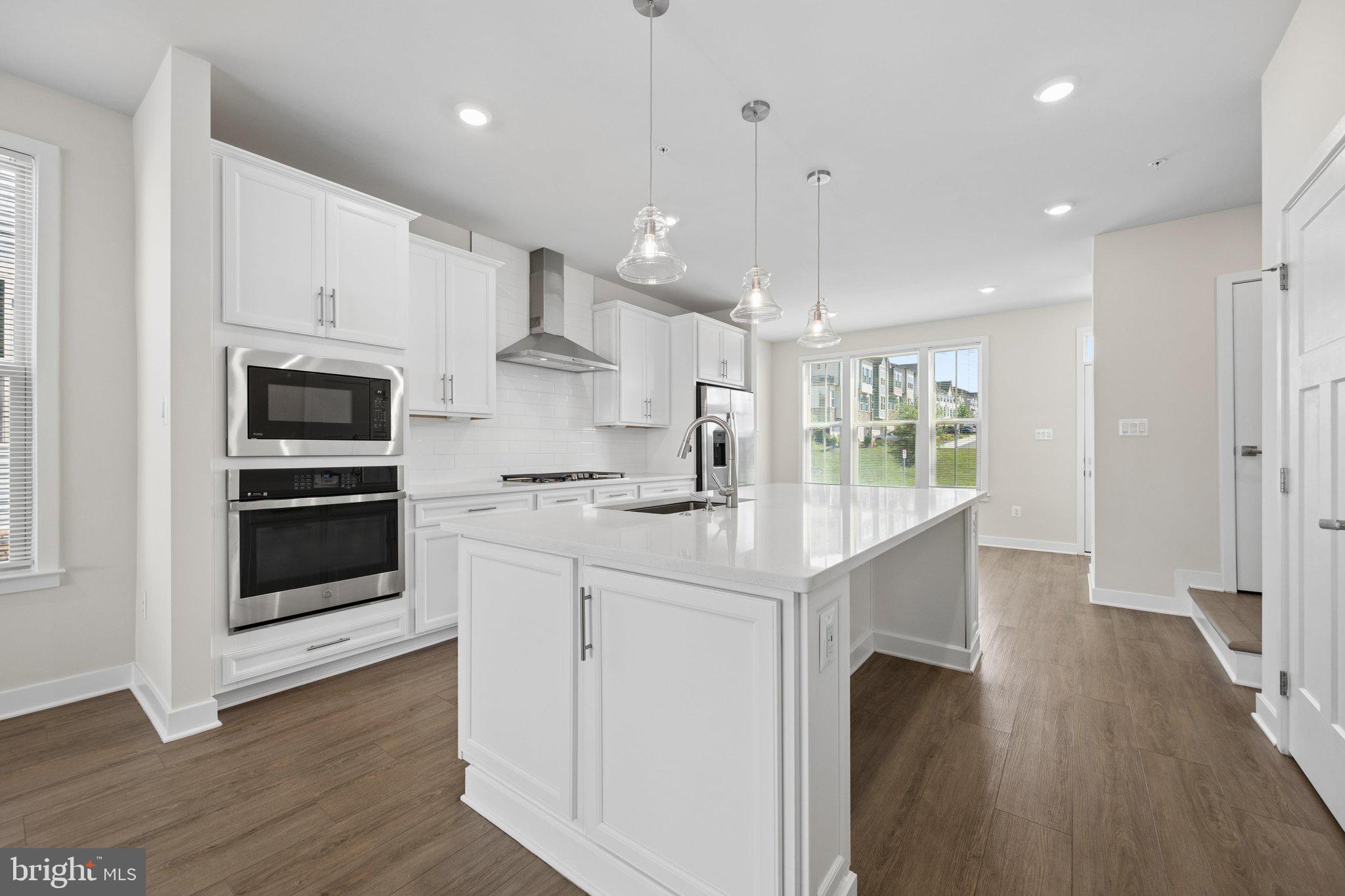 LAKE LINGANORE OAKDALE - Residential
