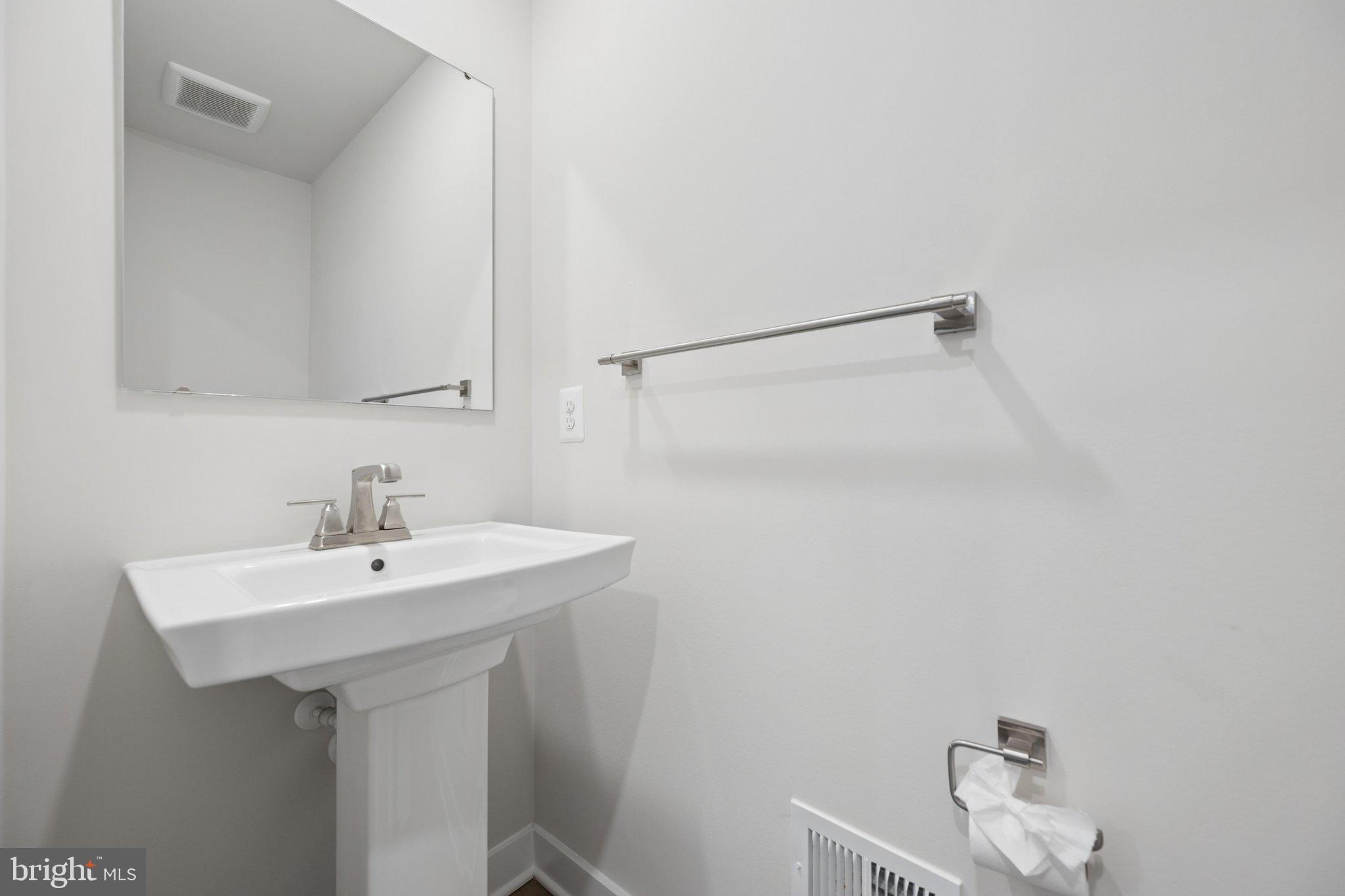 LAKE LINGANORE OAKDALE - Residential