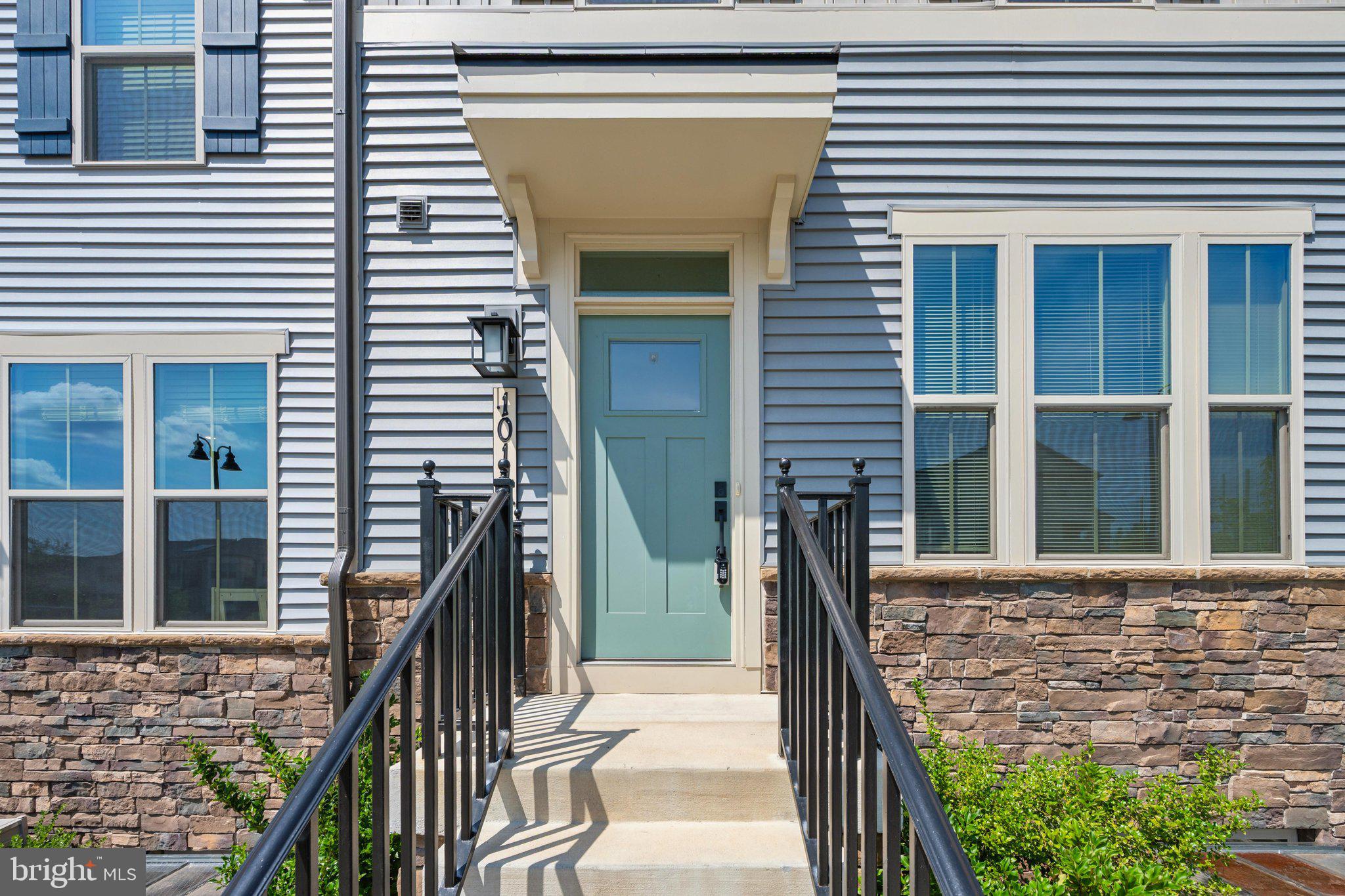 LAKE LINGANORE OAKDALE - Residential