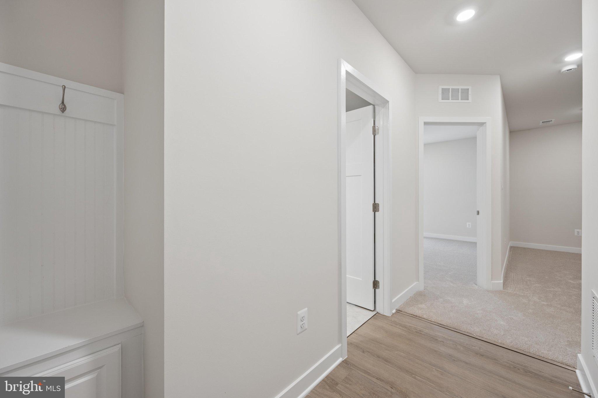 LAKE LINGANORE OAKDALE - Residential
