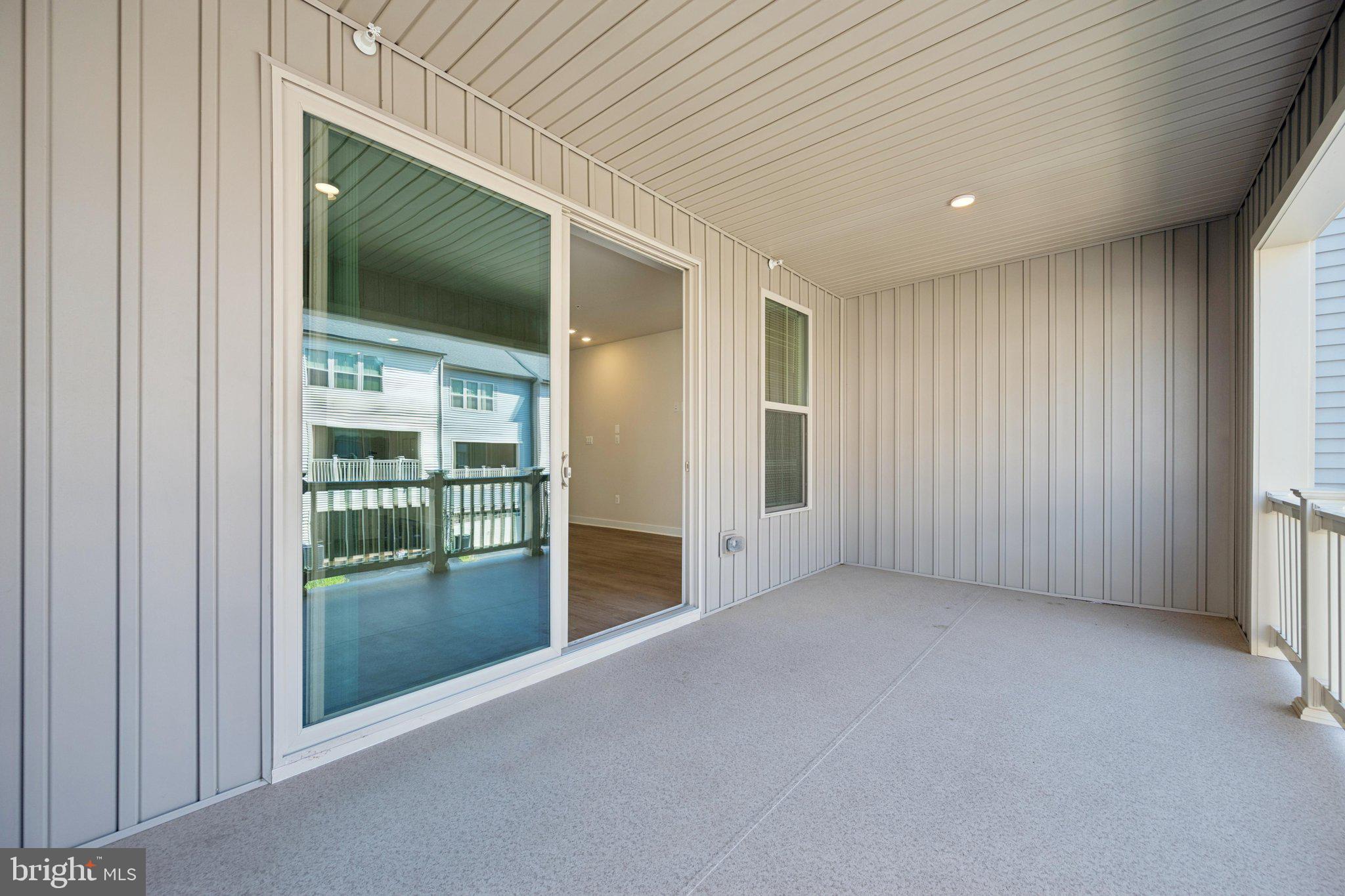LAKE LINGANORE OAKDALE - Residential