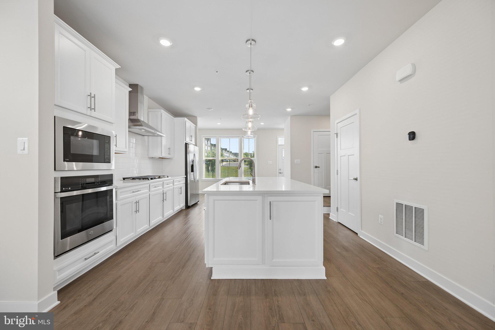 LAKE LINGANORE OAKDALE - Residential