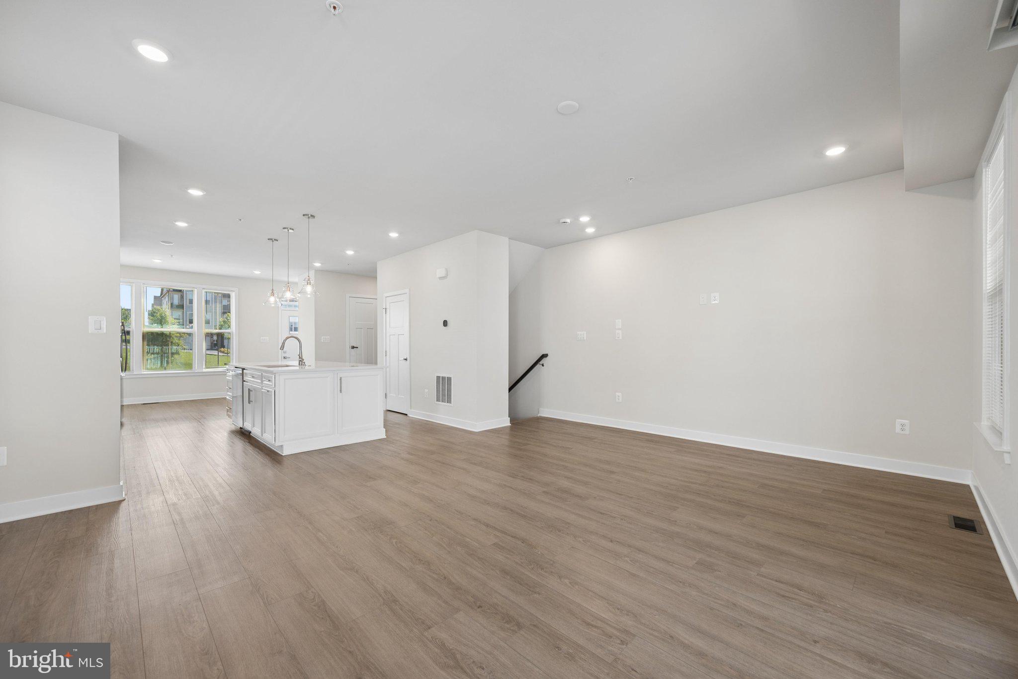 LAKE LINGANORE OAKDALE - Residential