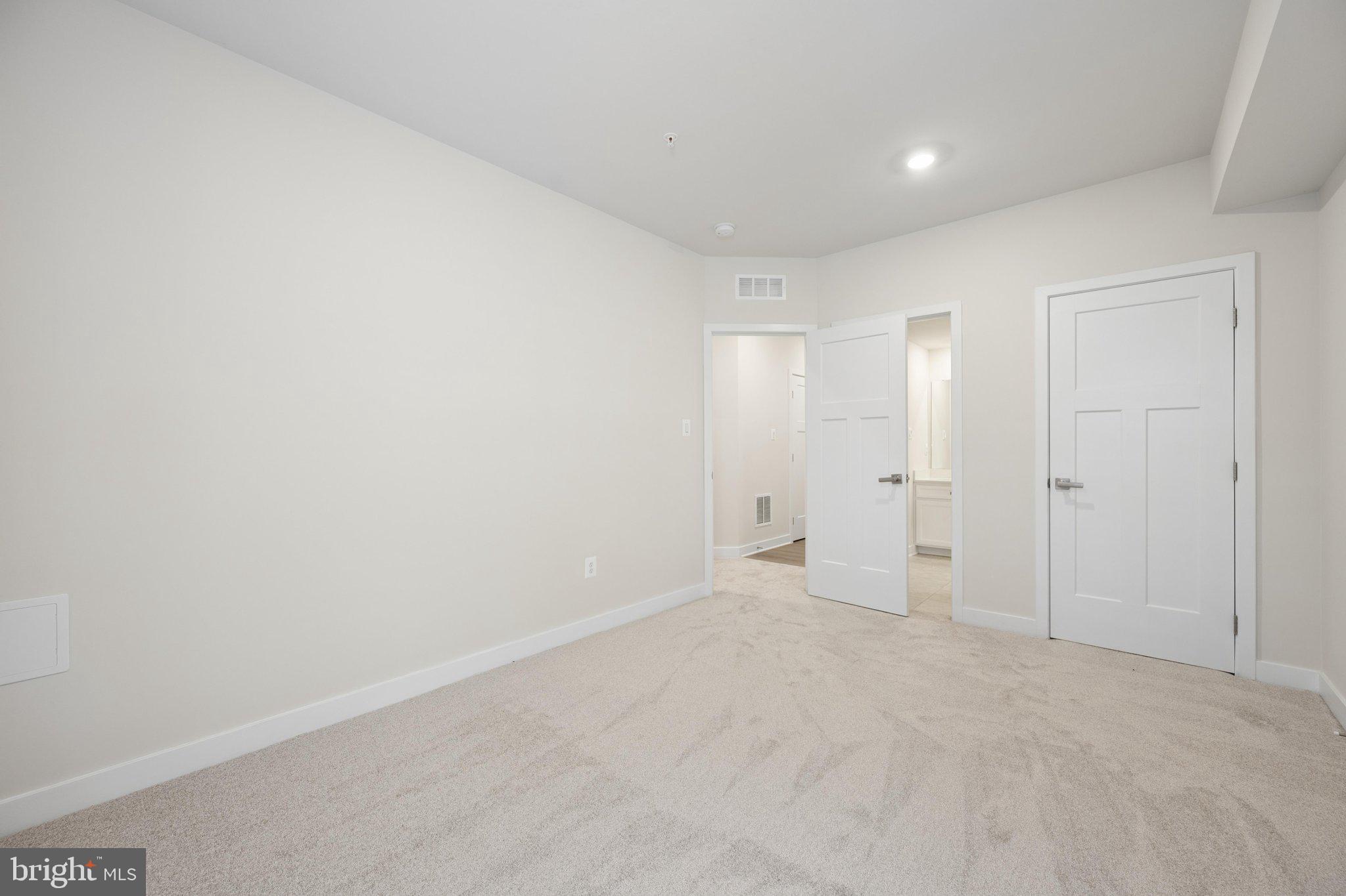 LAKE LINGANORE OAKDALE - Residential