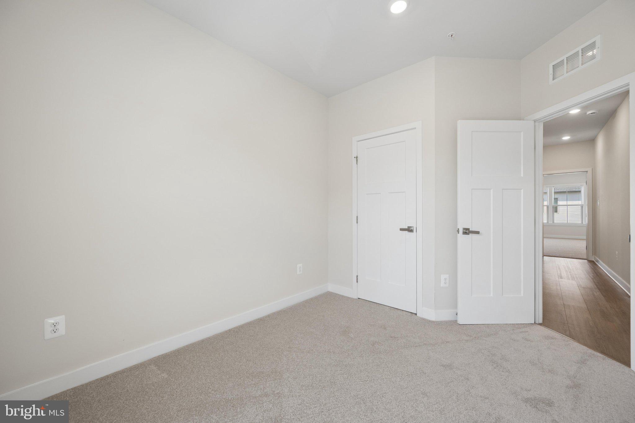 LAKE LINGANORE OAKDALE - Residential
