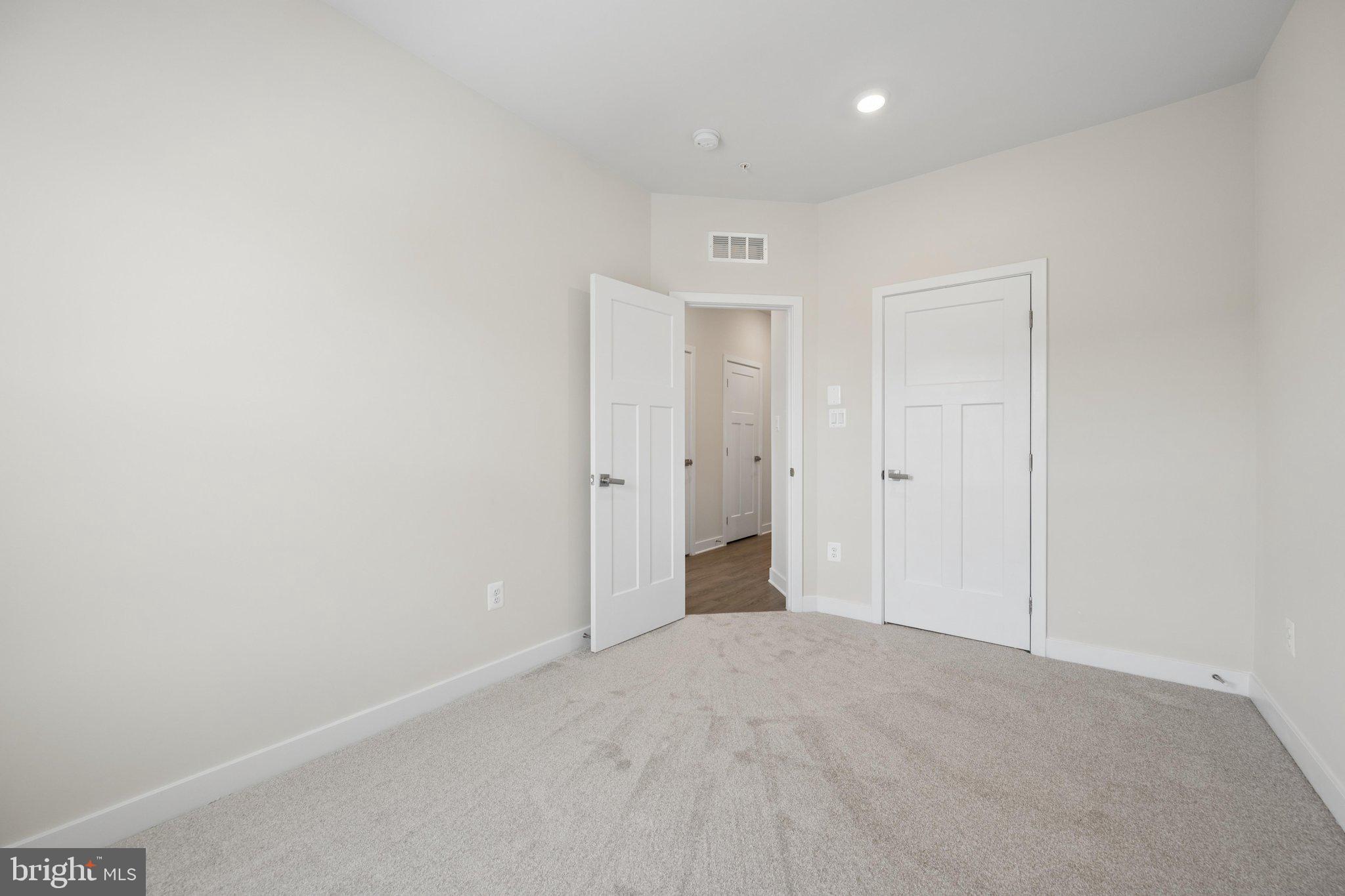 LAKE LINGANORE OAKDALE - Residential