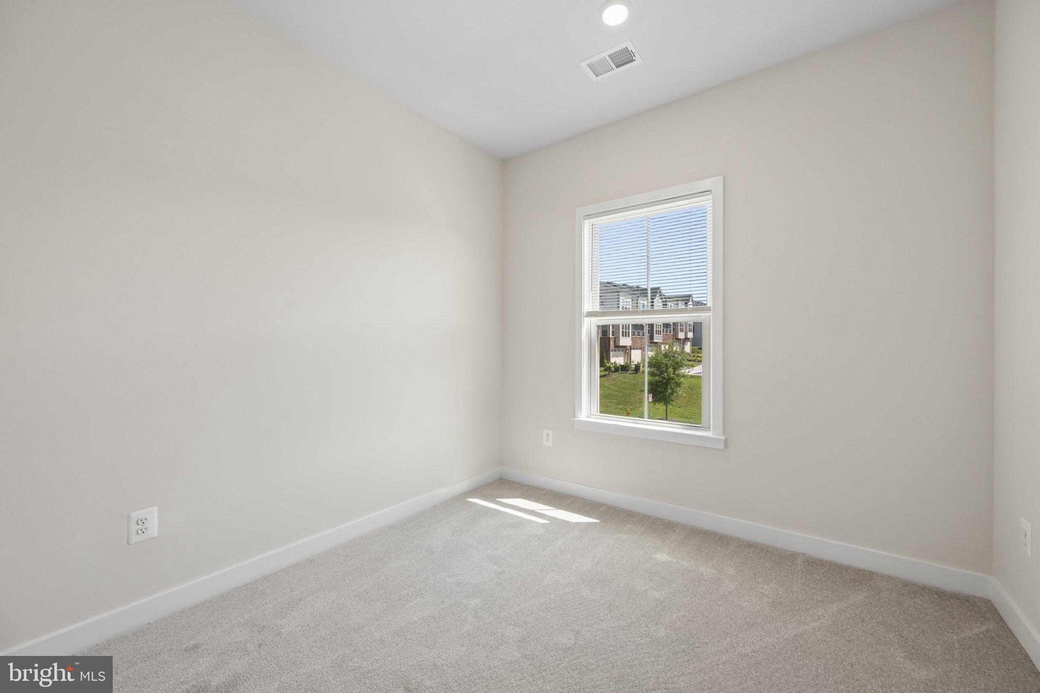 LAKE LINGANORE OAKDALE - Residential